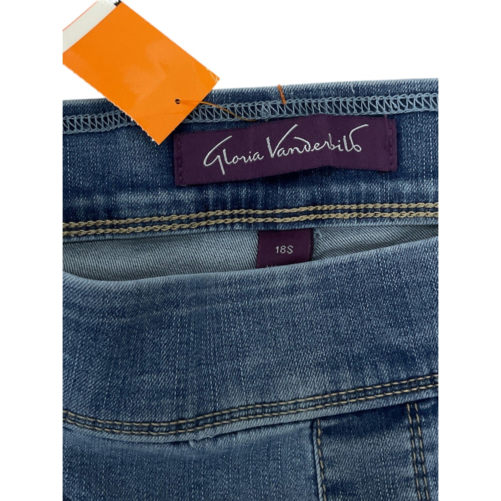 Jean 18 (Gloria Vanderbilt)
