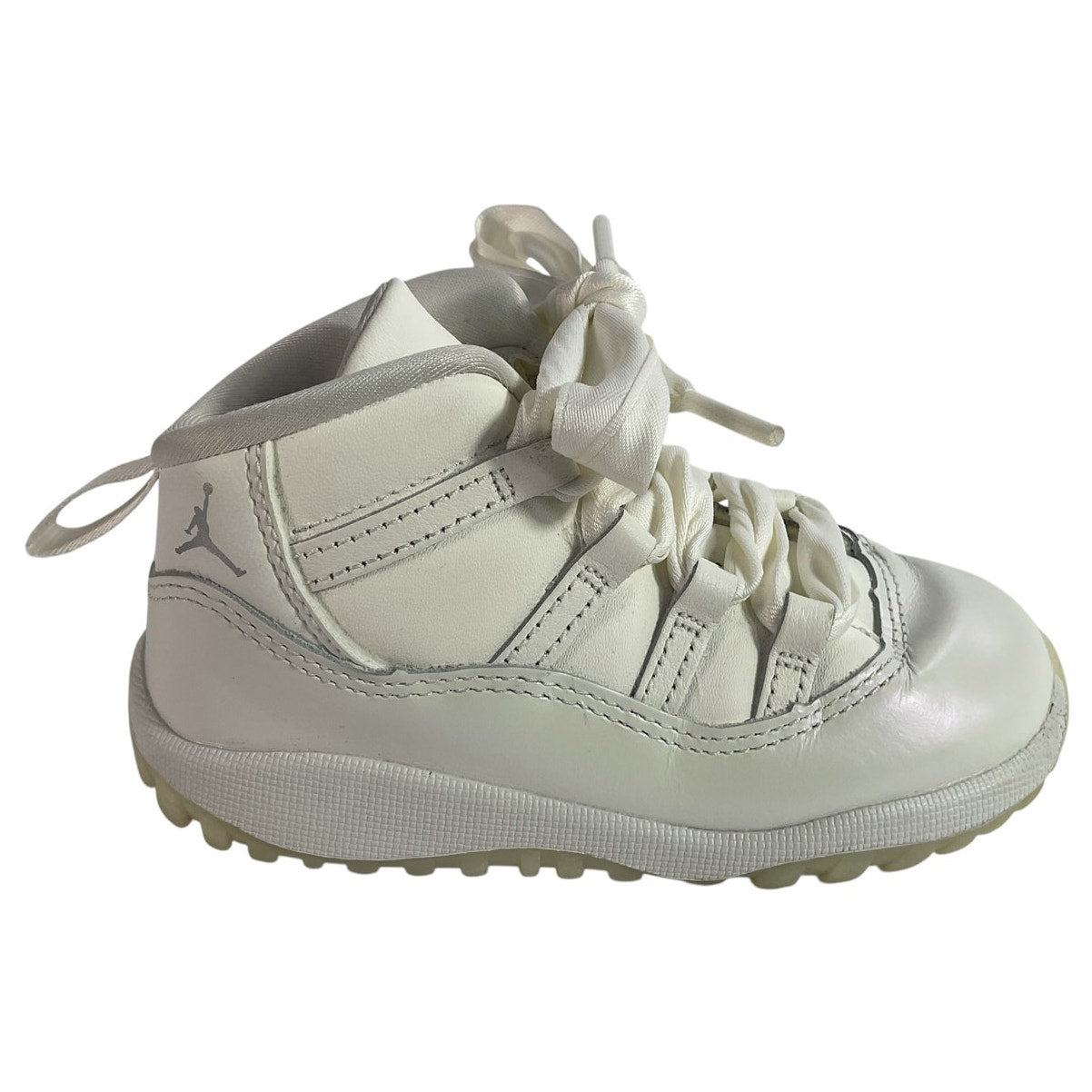 Tenis niña 8C (Jordan)