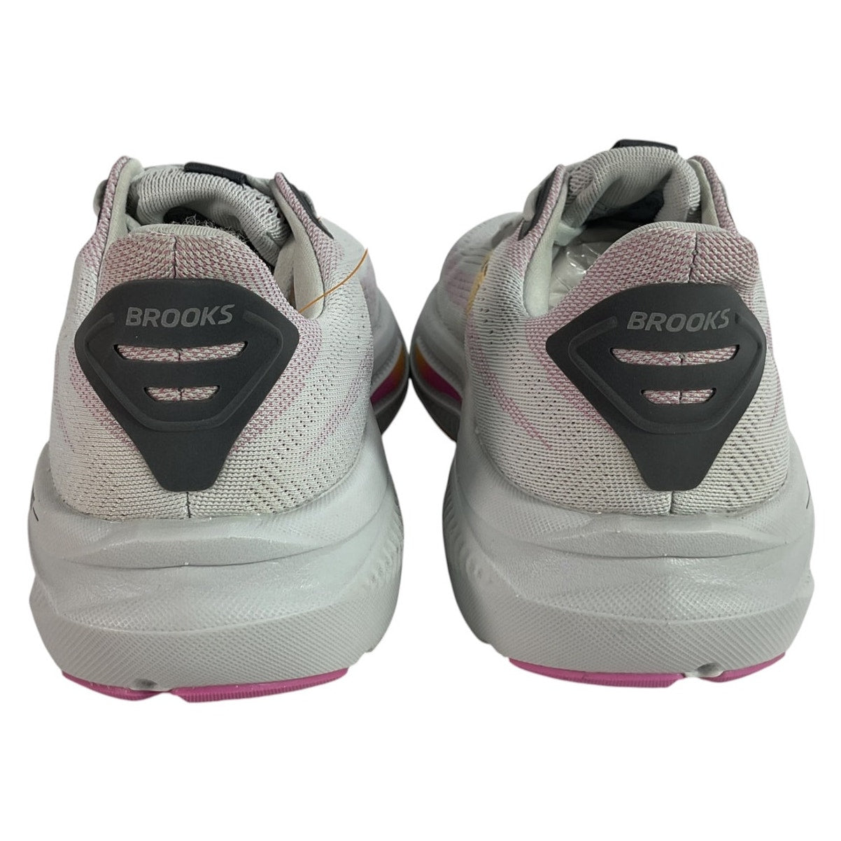 Tenis 8 (Brooks)