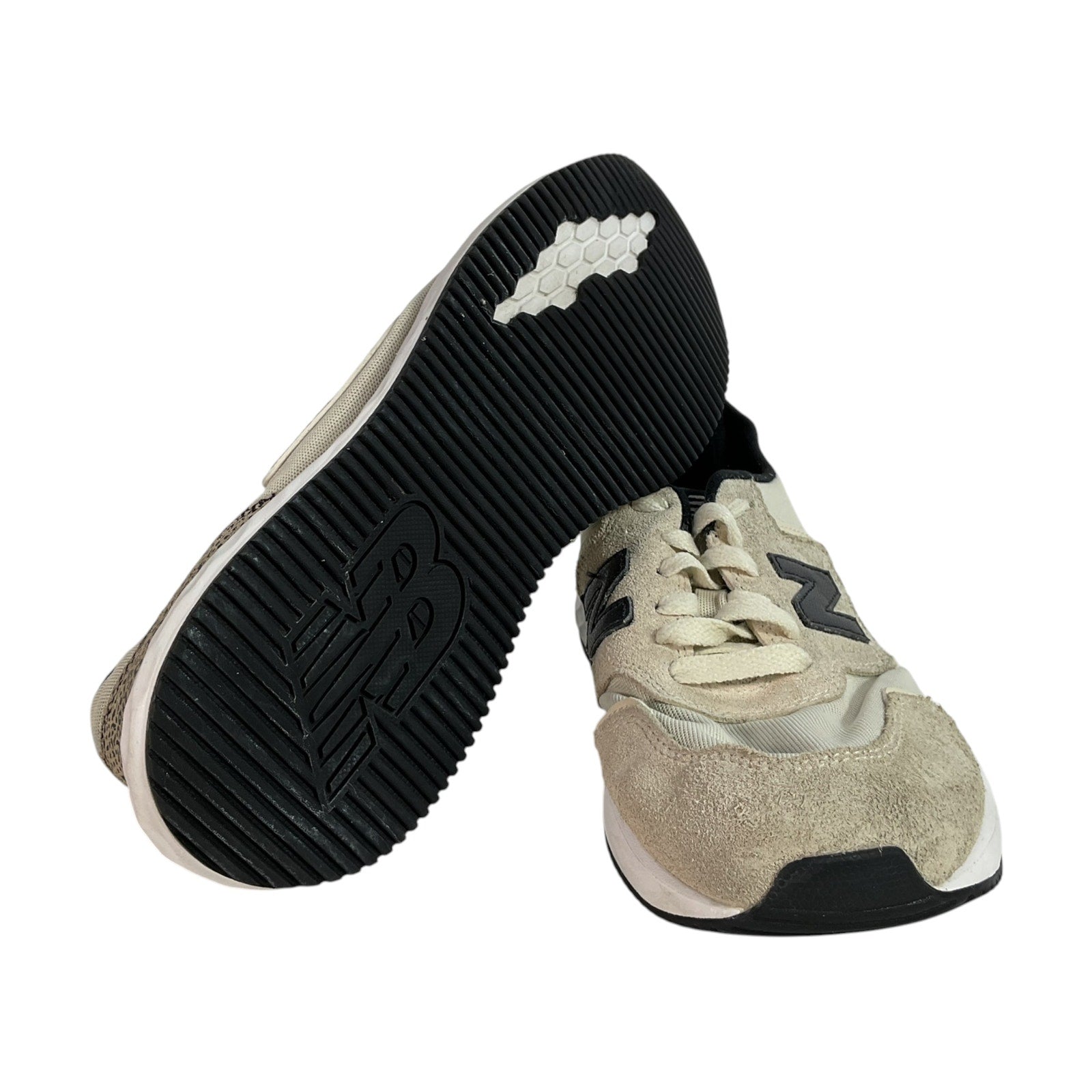 Tenis 9 (New Balance)