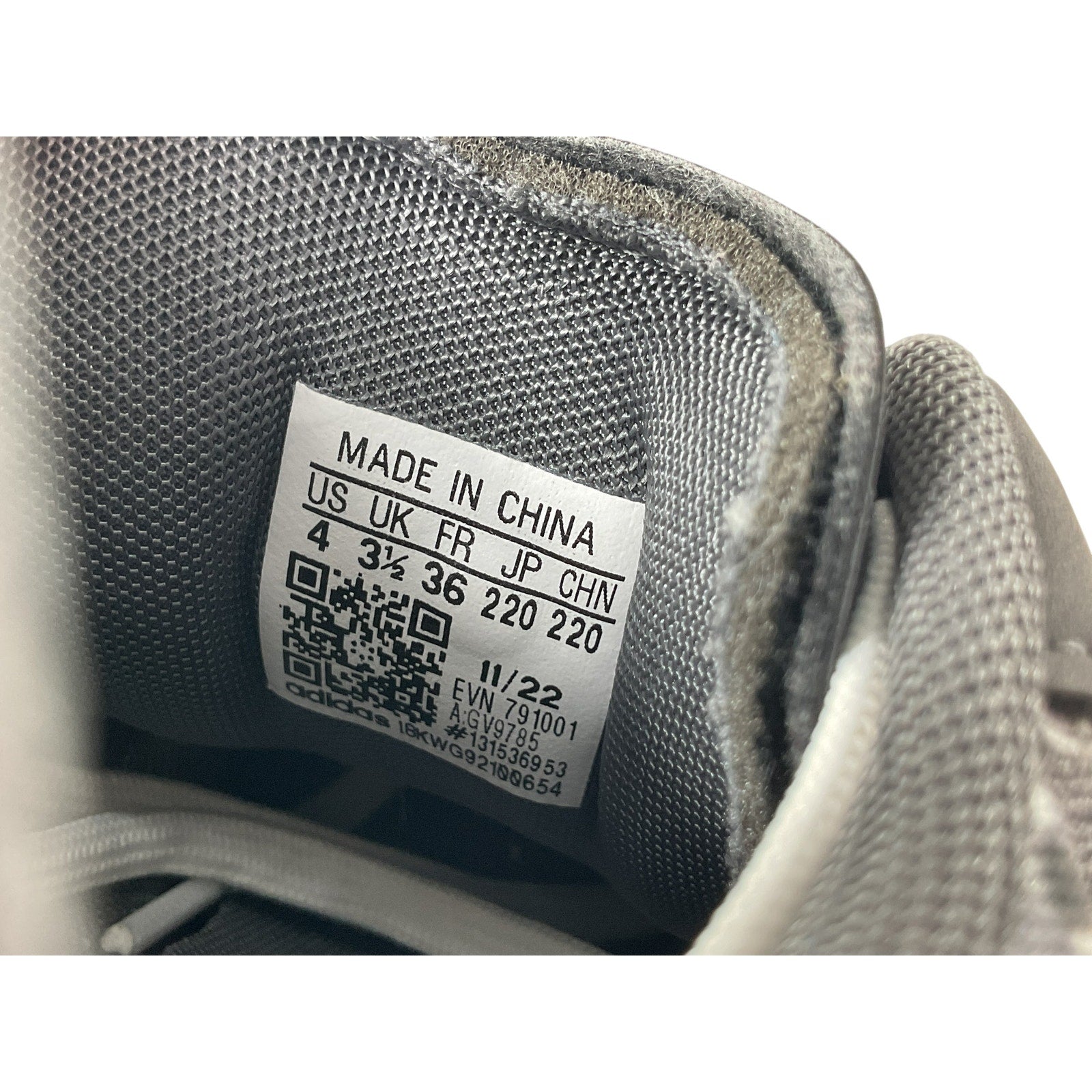 Tenis niño 4 (Adidas)
