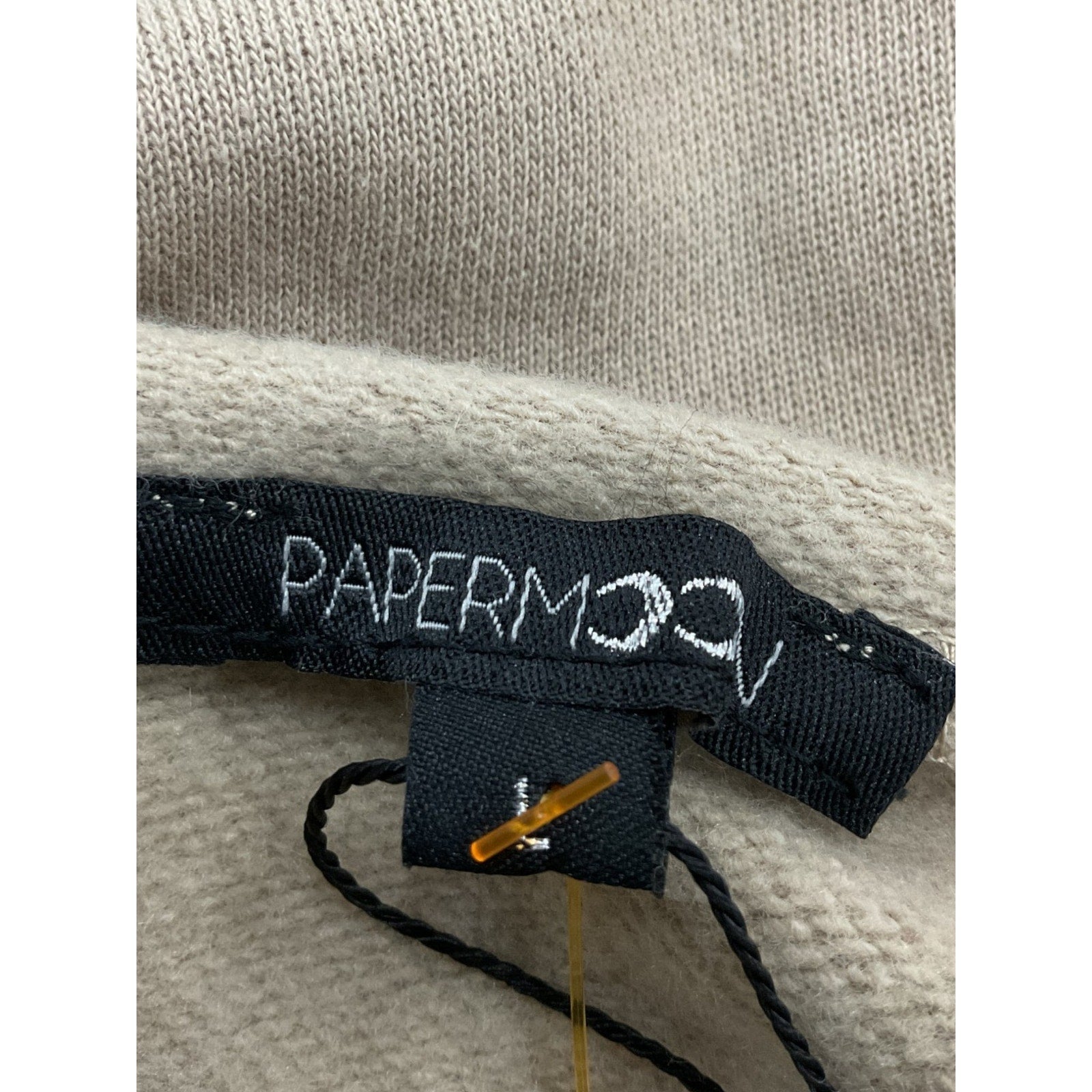 Sueter L (Papermoon)