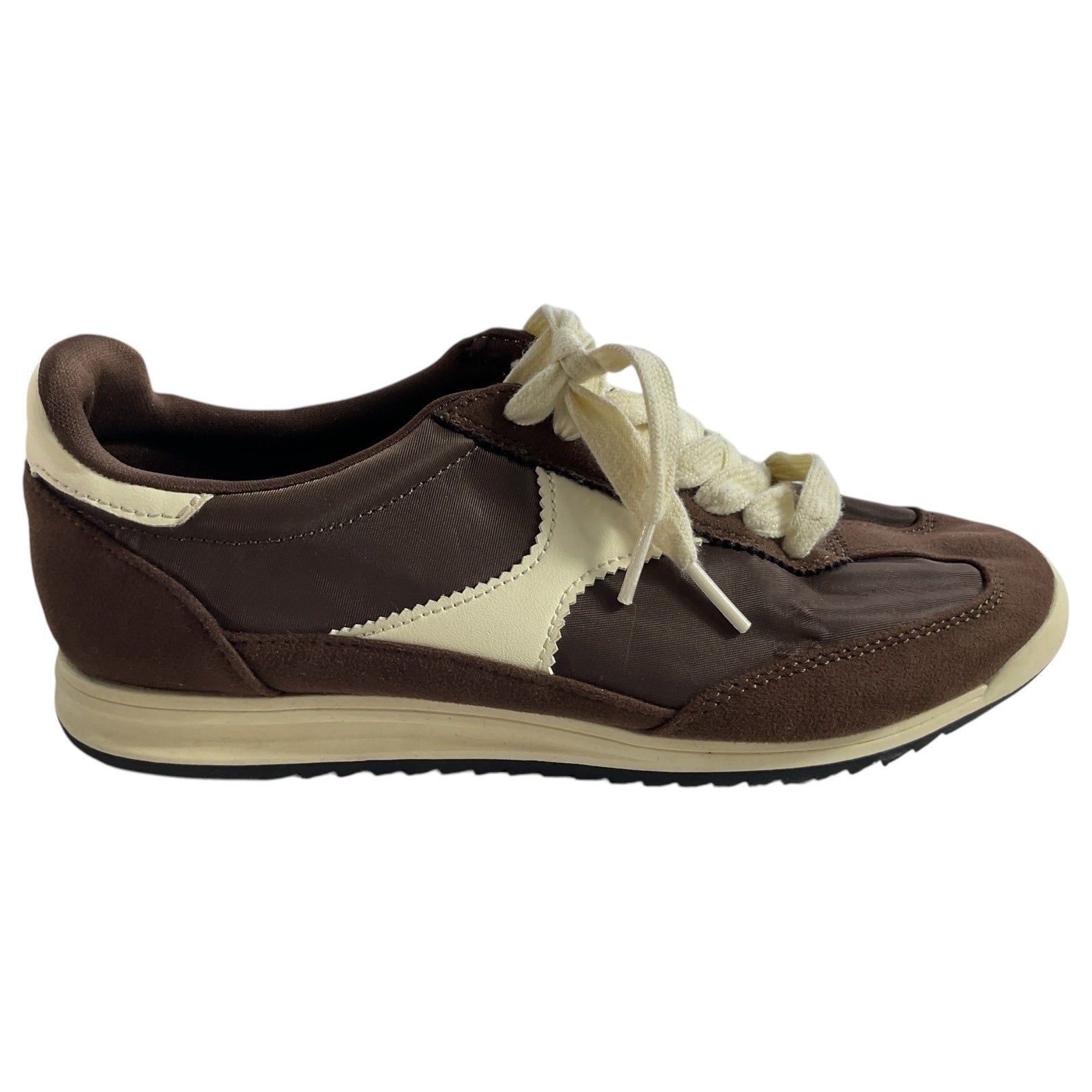 Tenis 7.5 (Universal Thread)