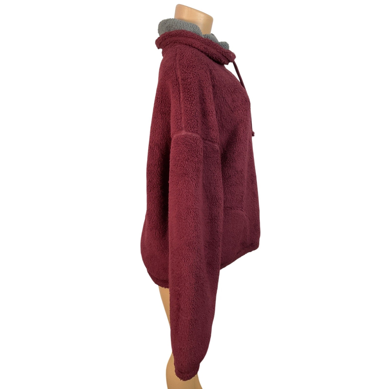 Sueter L (Hollister)