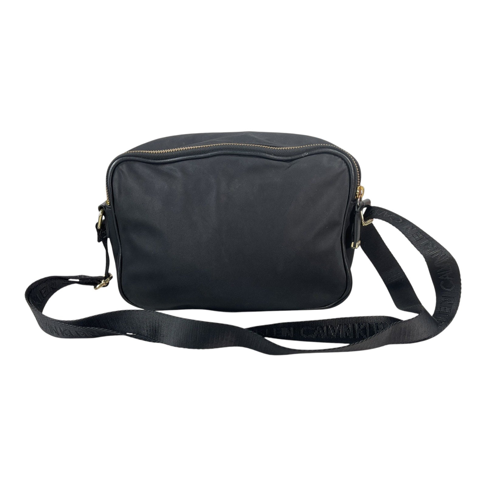 Cartera (Calvin Klein)