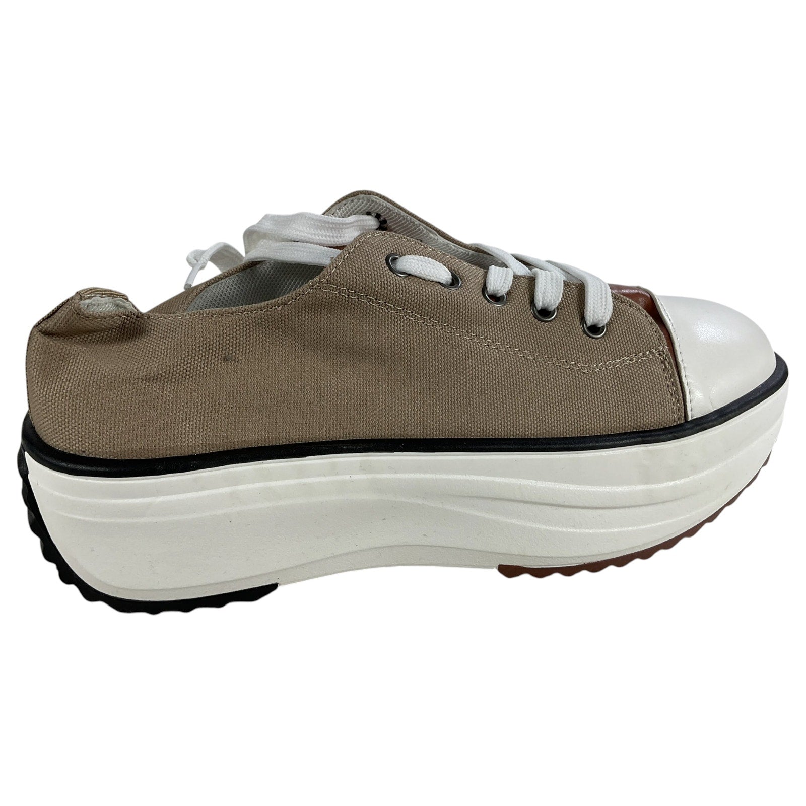Tenis 9
