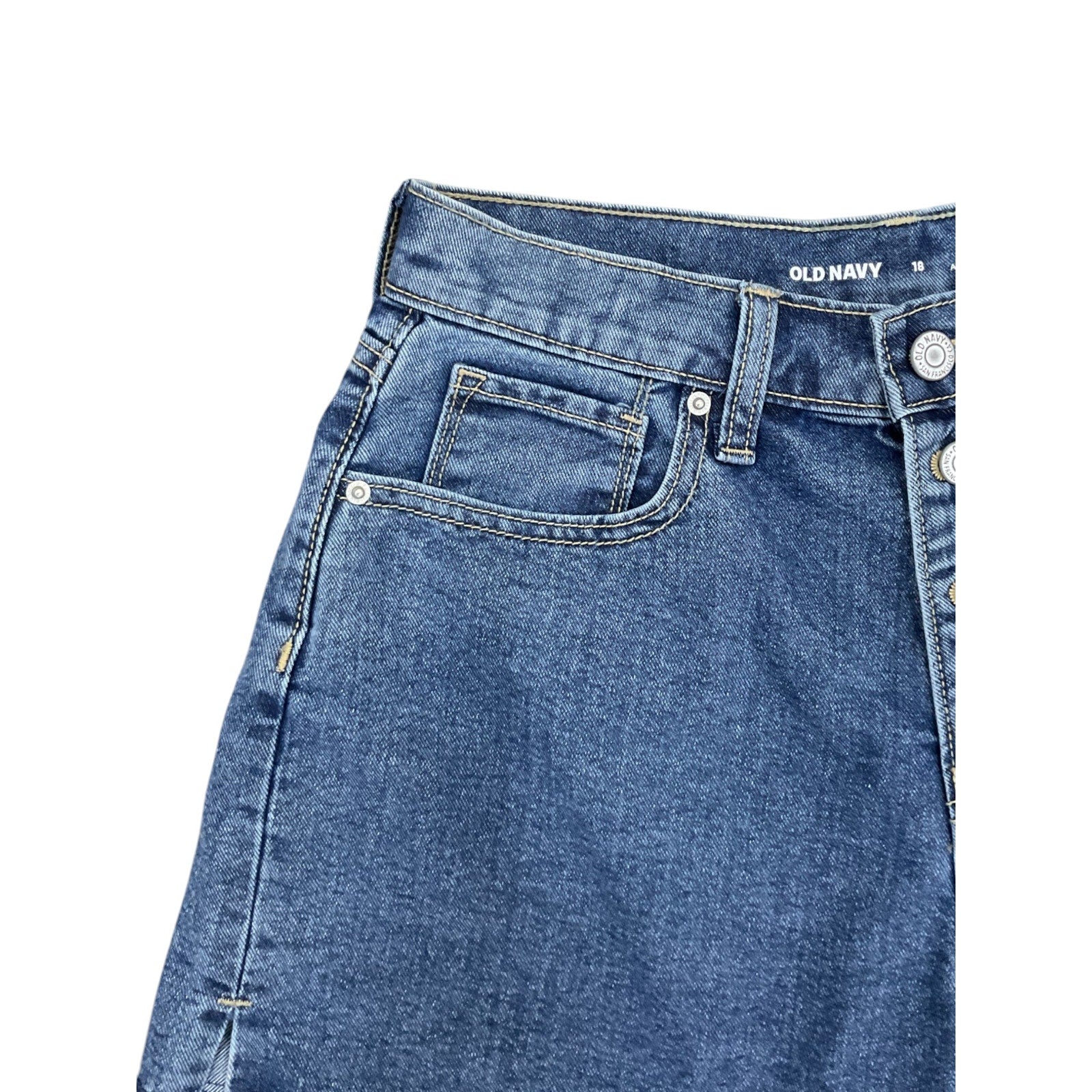 Short 18 (Old Navy)