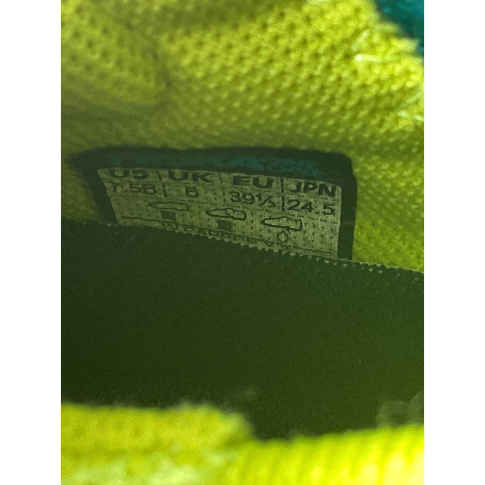 Tenis 7.5 (HOKA)