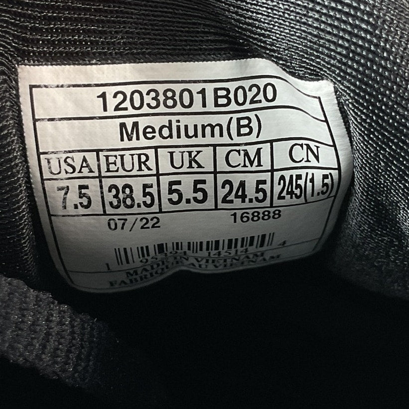Tenis 7.5 (Brooks)