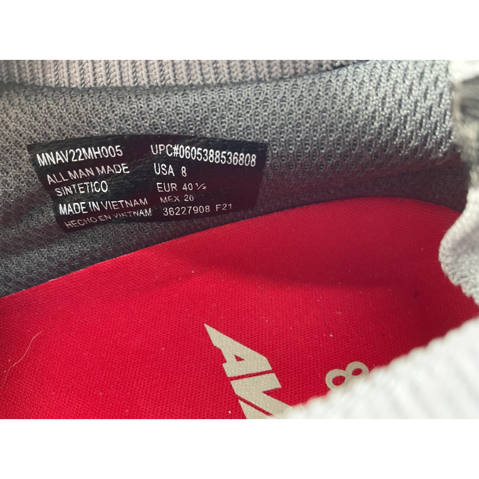 Tenis 8 (avia)