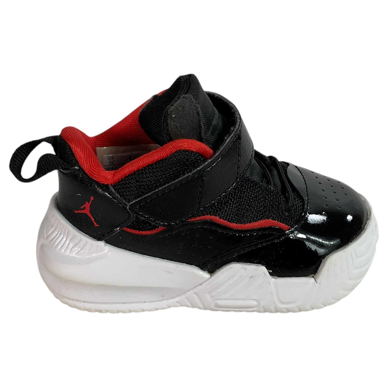 Tenis niño 5 (Jordan)