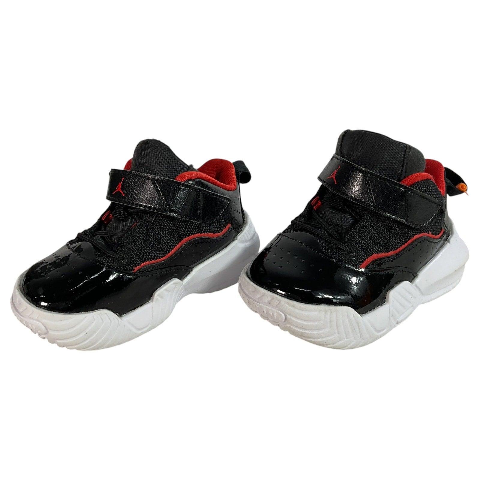 Tenis niño 5 (Jordan)