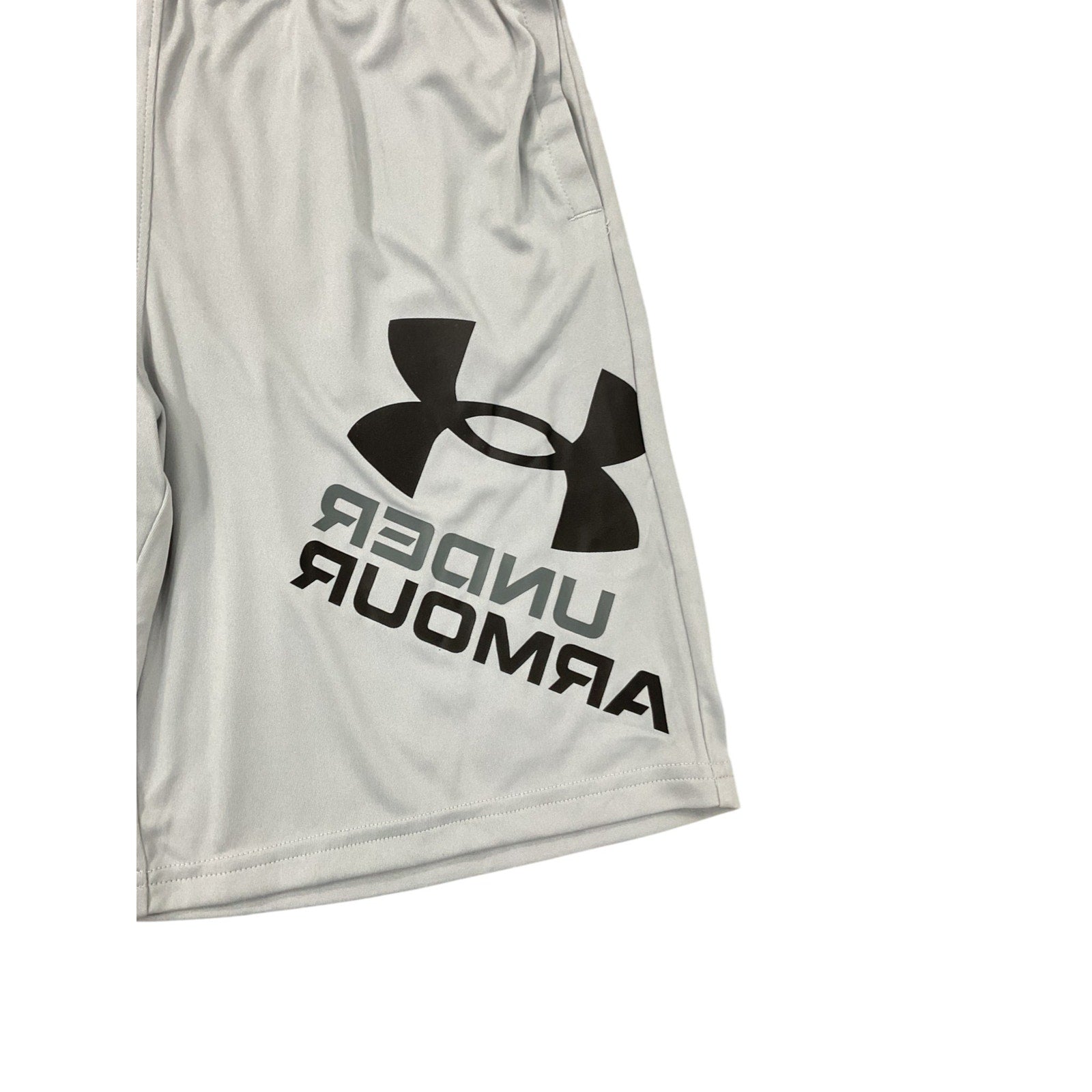 Short Niño L (Under Armour)