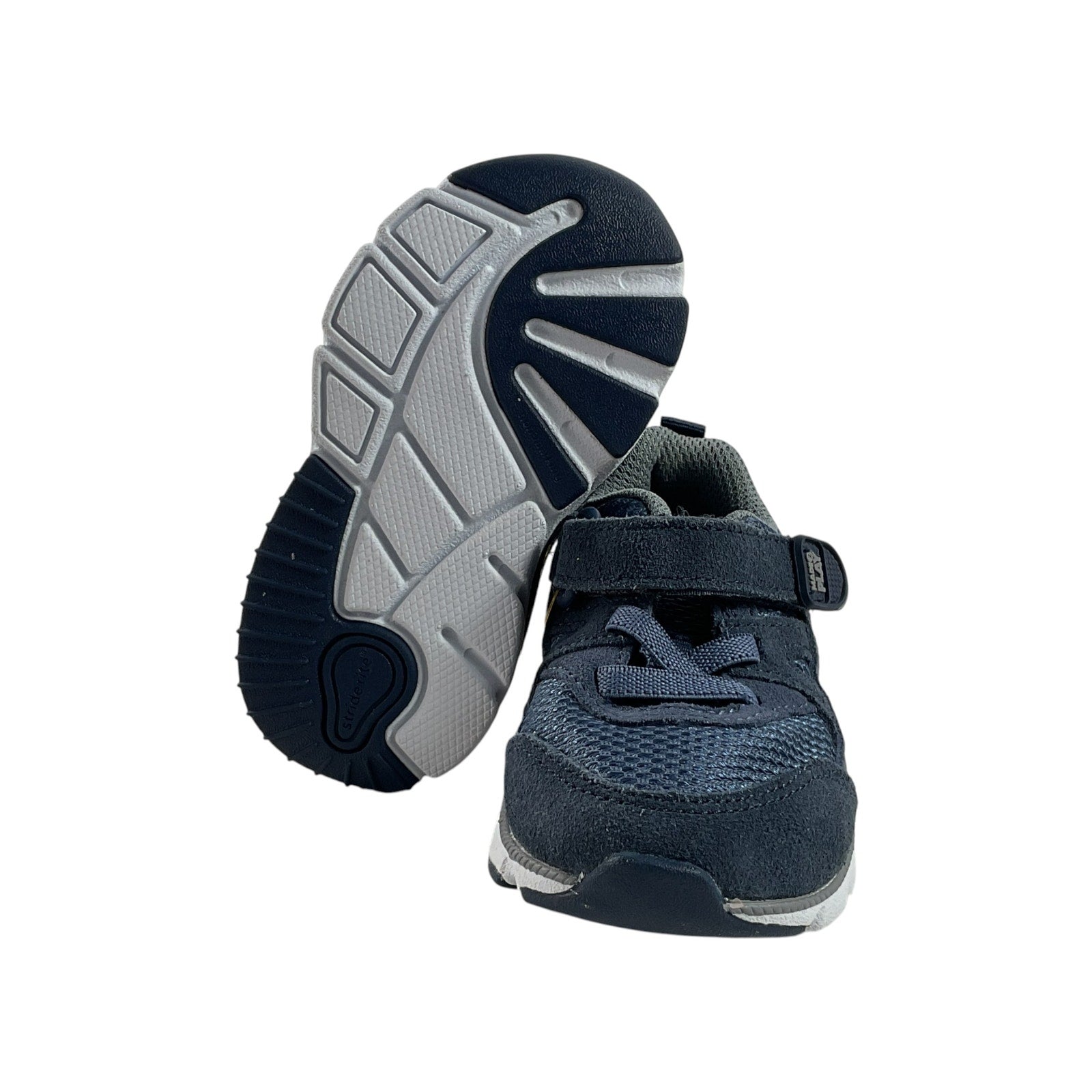 Tenis niño 4