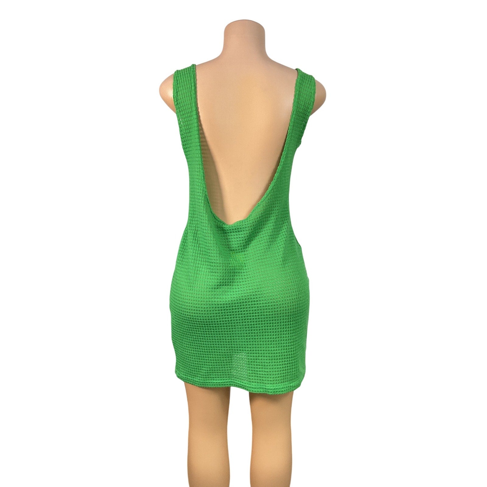 Vestido 10 (PRETTYLITTLETHING)