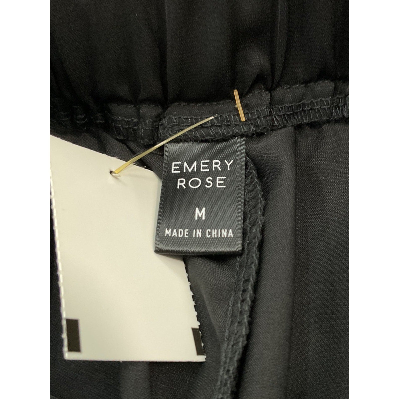 Pescador M (EMERY ROSE)
