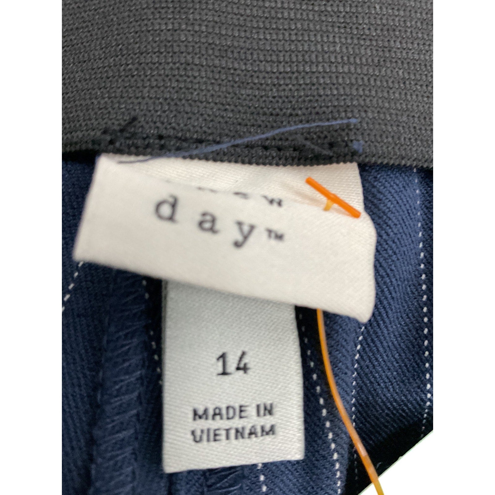 Pantalon 14 (A New Day)