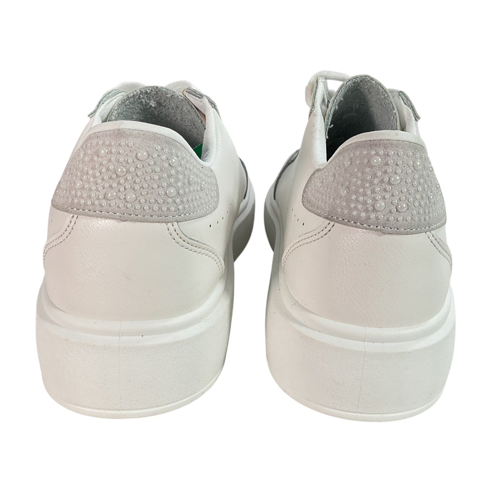 Tenis 8