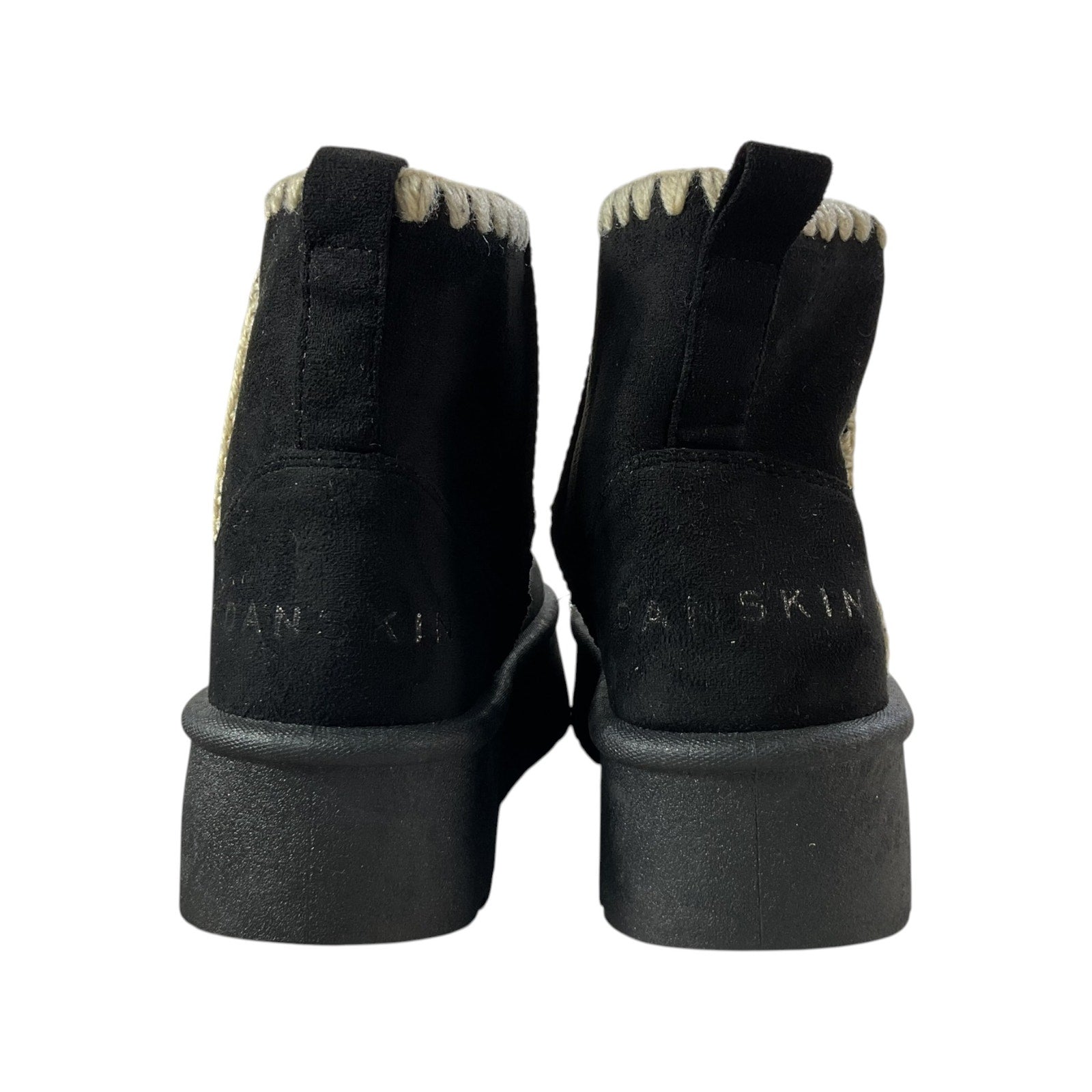 Bota 8.5 (Danskin)