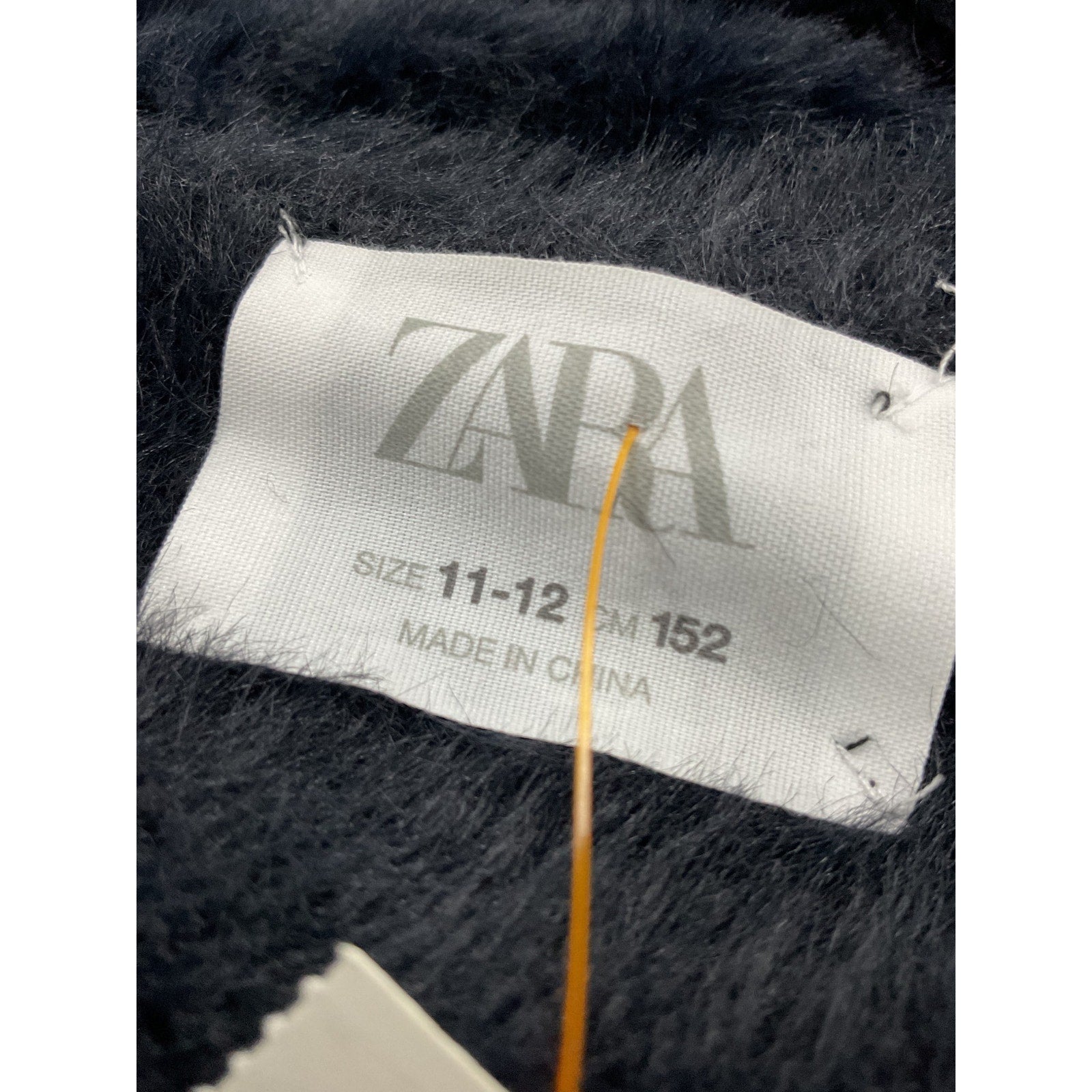 Sueter 11 (Zara)