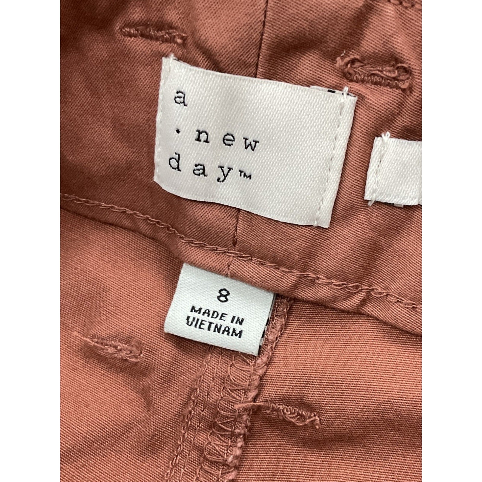 Pantalon 8 (A New Day)
