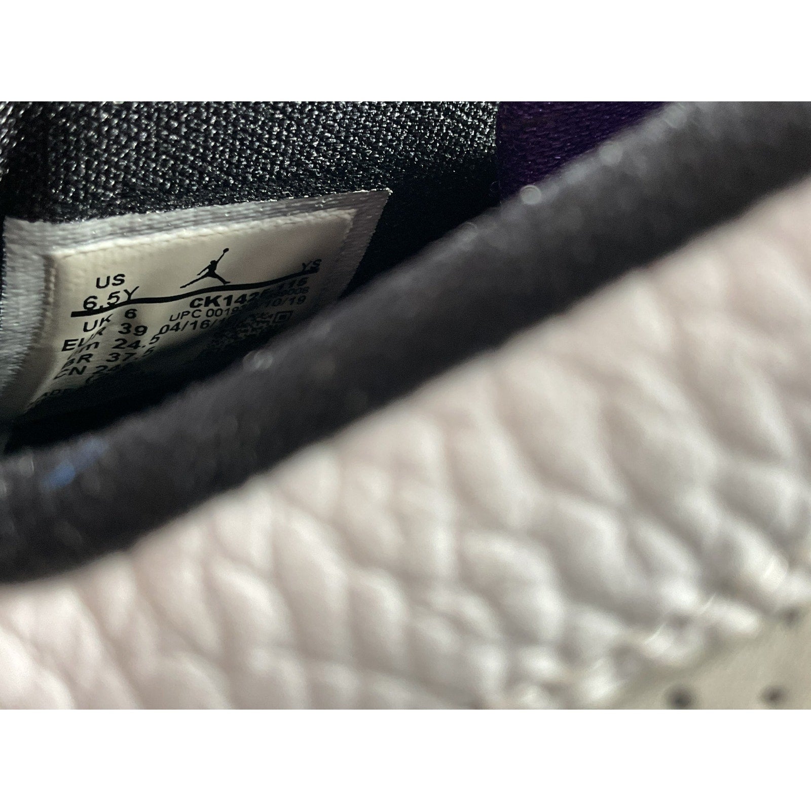 Tenis 6.5Y (Jordan)