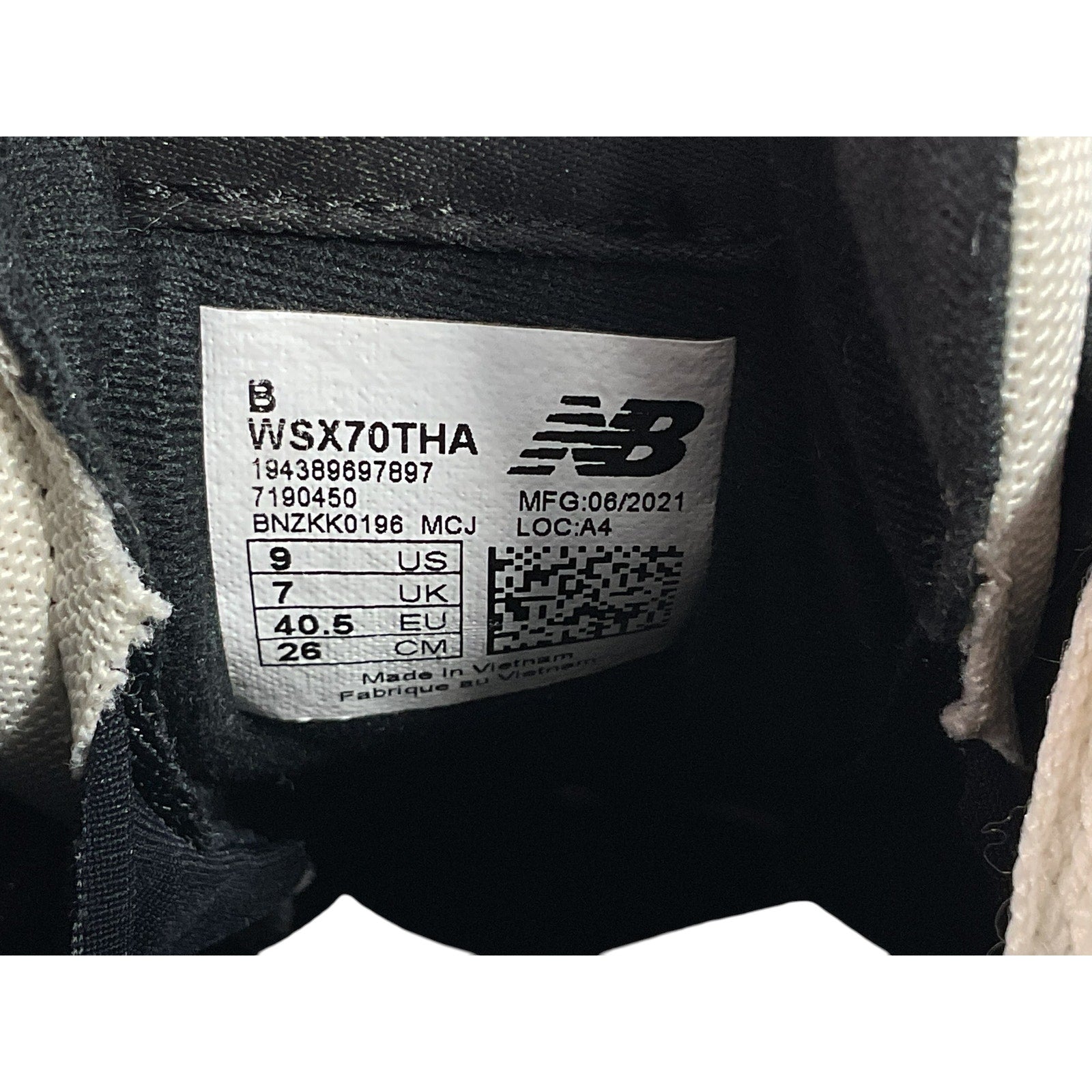 Tenis 9 (New Balance)