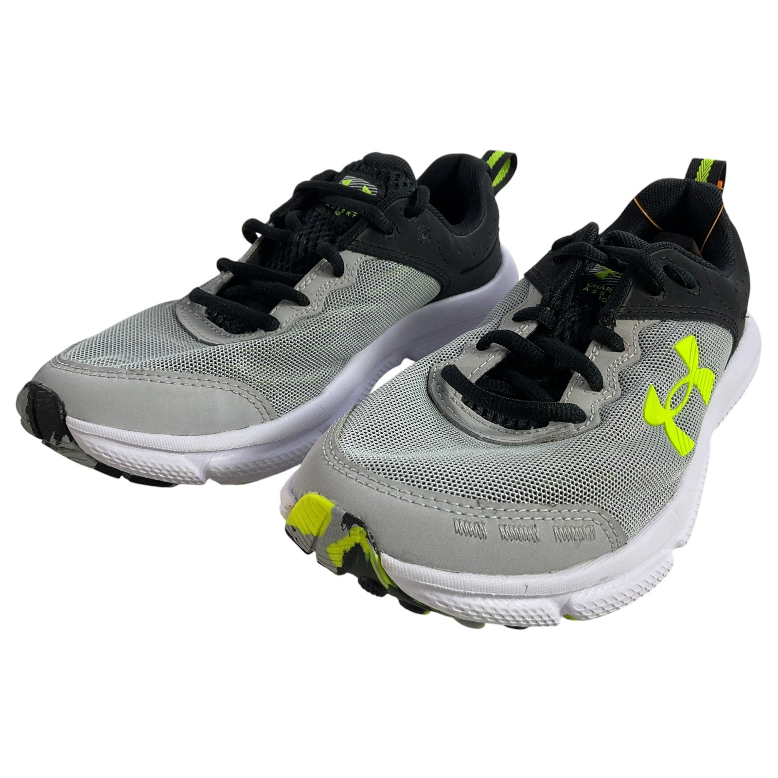 Tenis niño 4.5Y (UNDER ARMOUR)