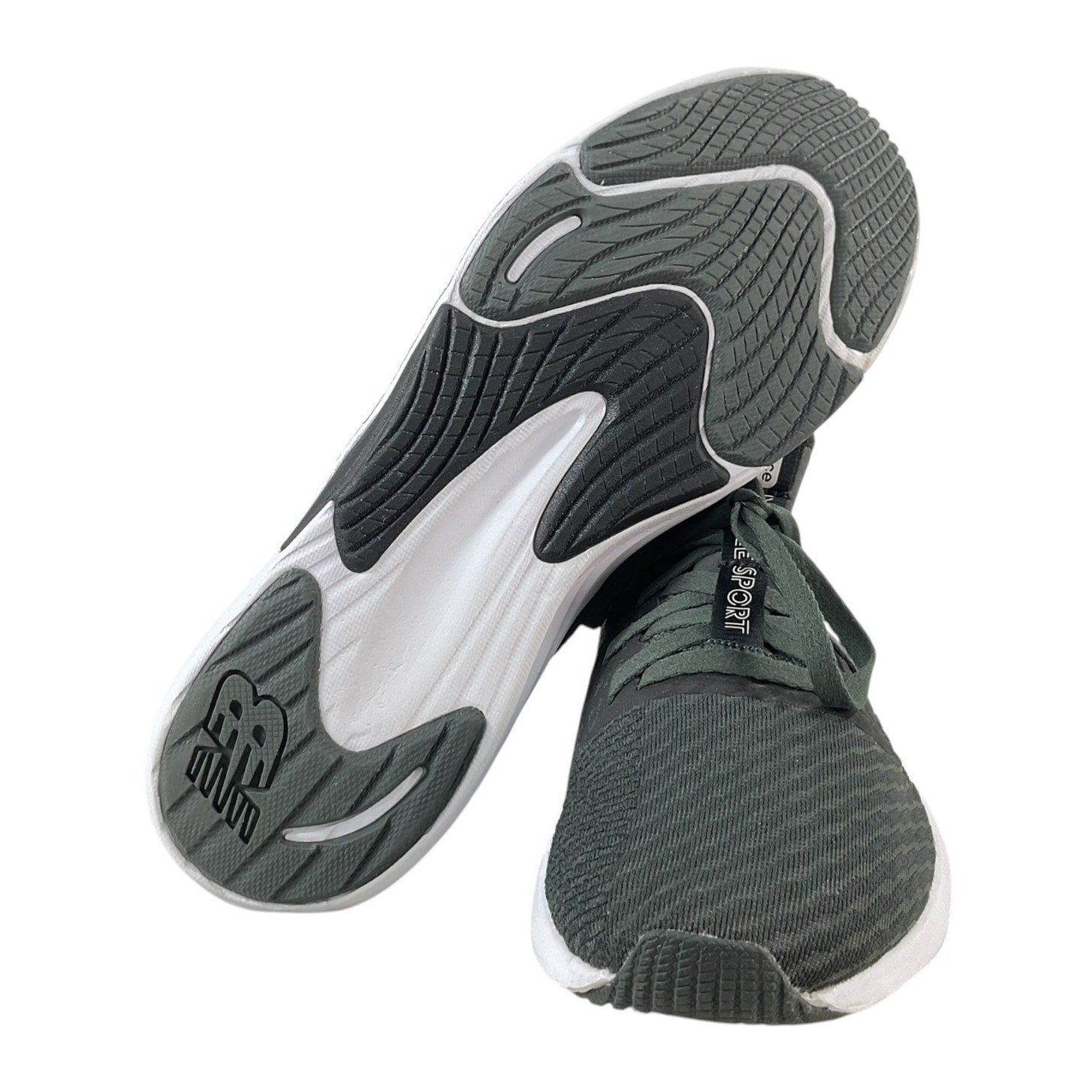 Tenis 8 (New Balance)