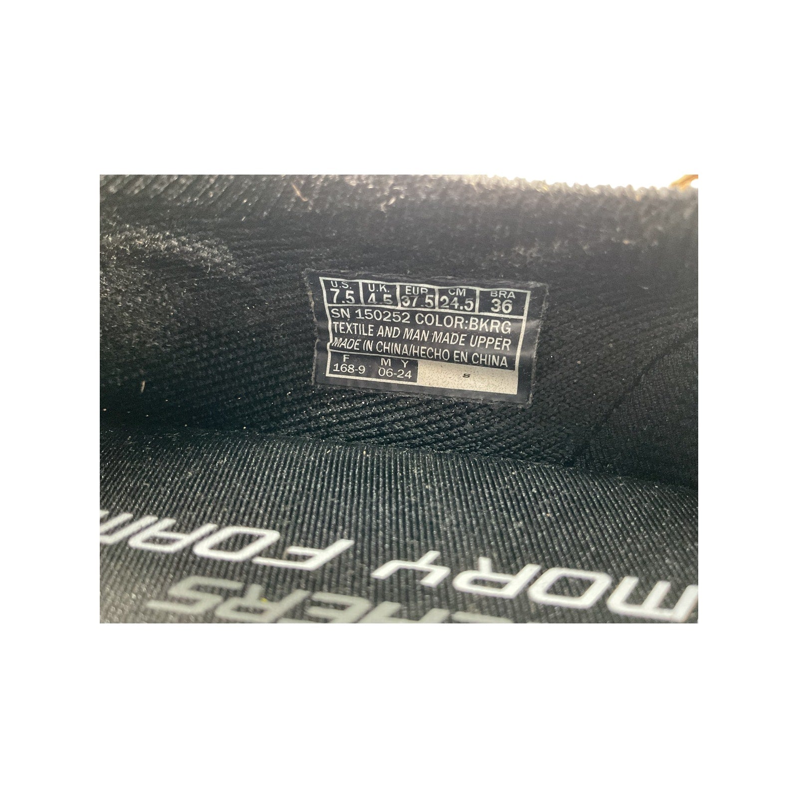 Tenis 7.5 (Skechers)