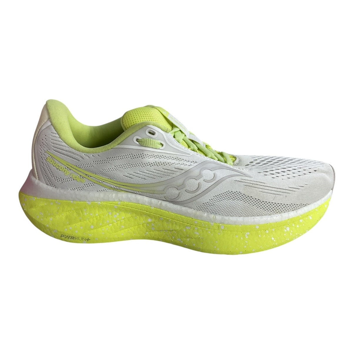 Tenis 8 (Saucony)