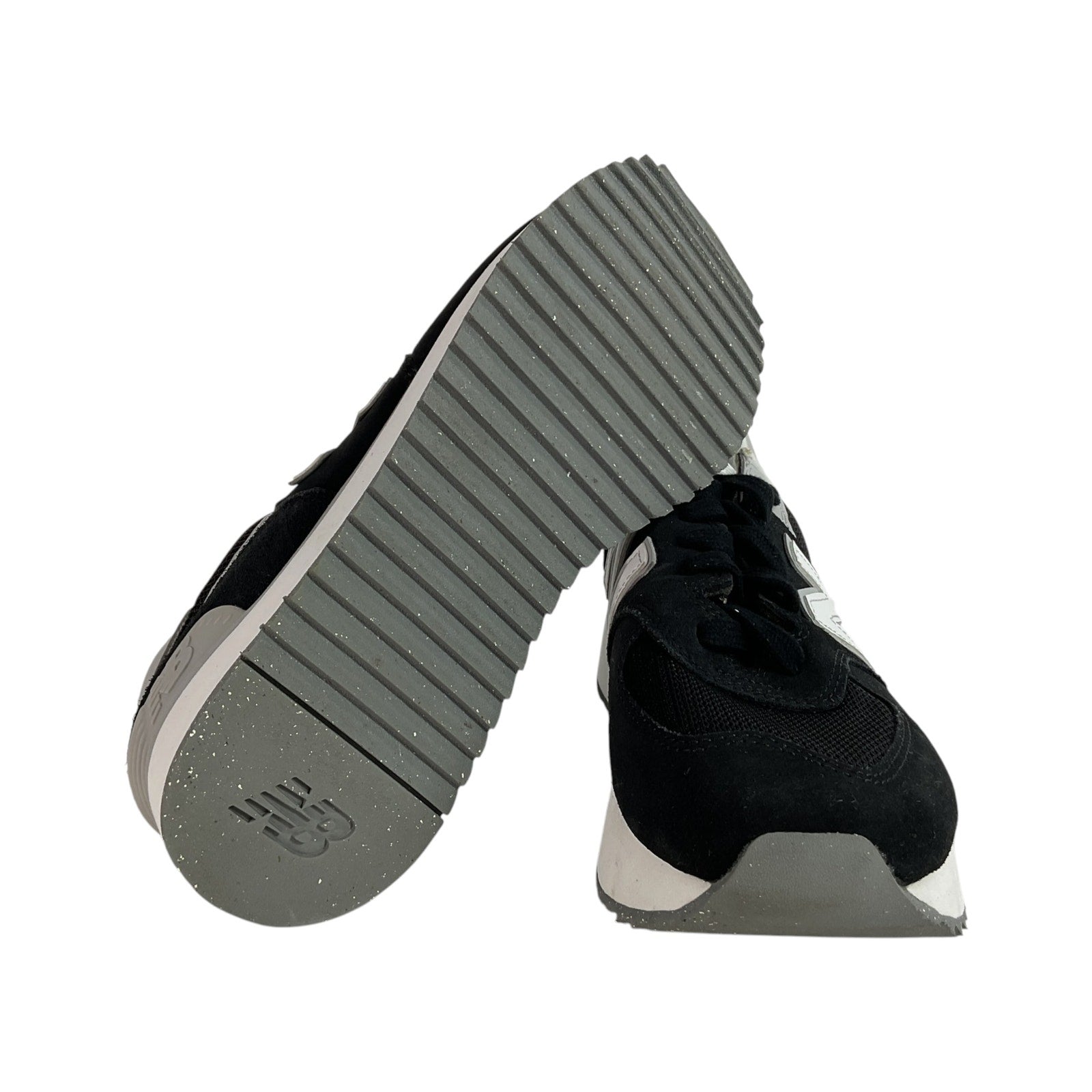 Tenis 9 (New Balance)