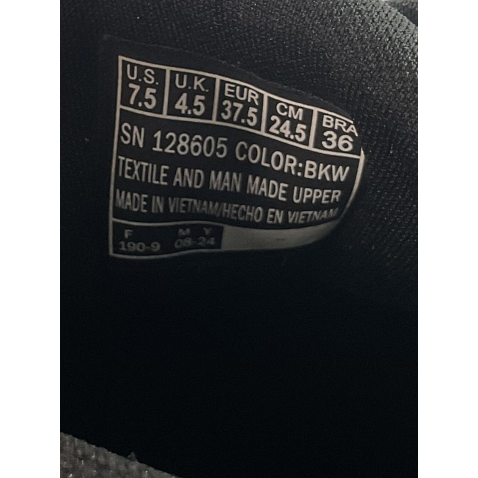 Tenis 7.5 (Skechers)