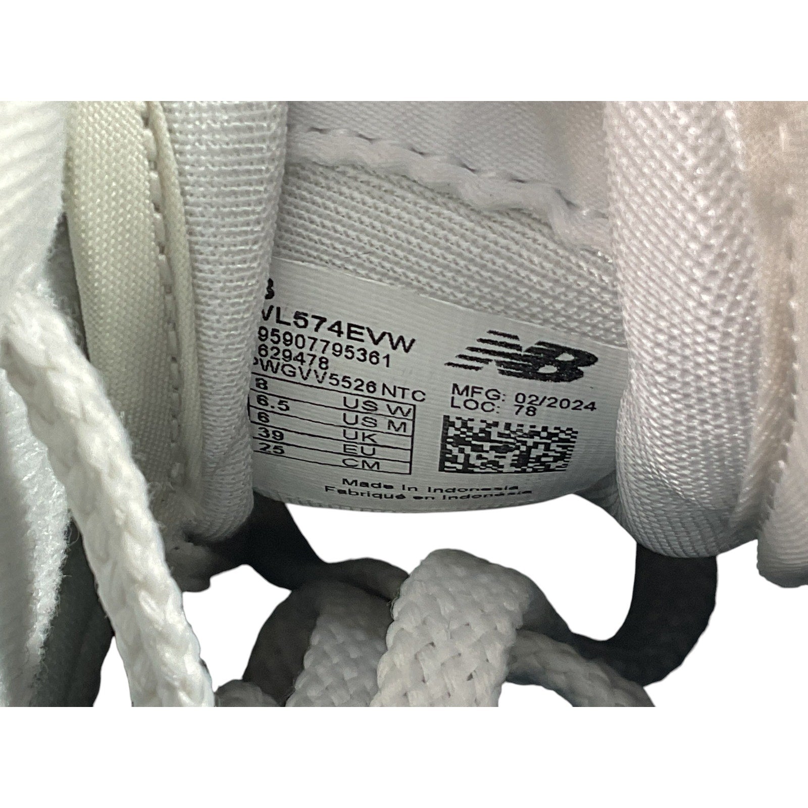 Tenis 8 (New Balance)