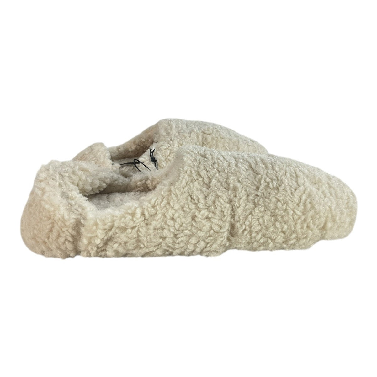 Pantufla 9 (Love & Lore)