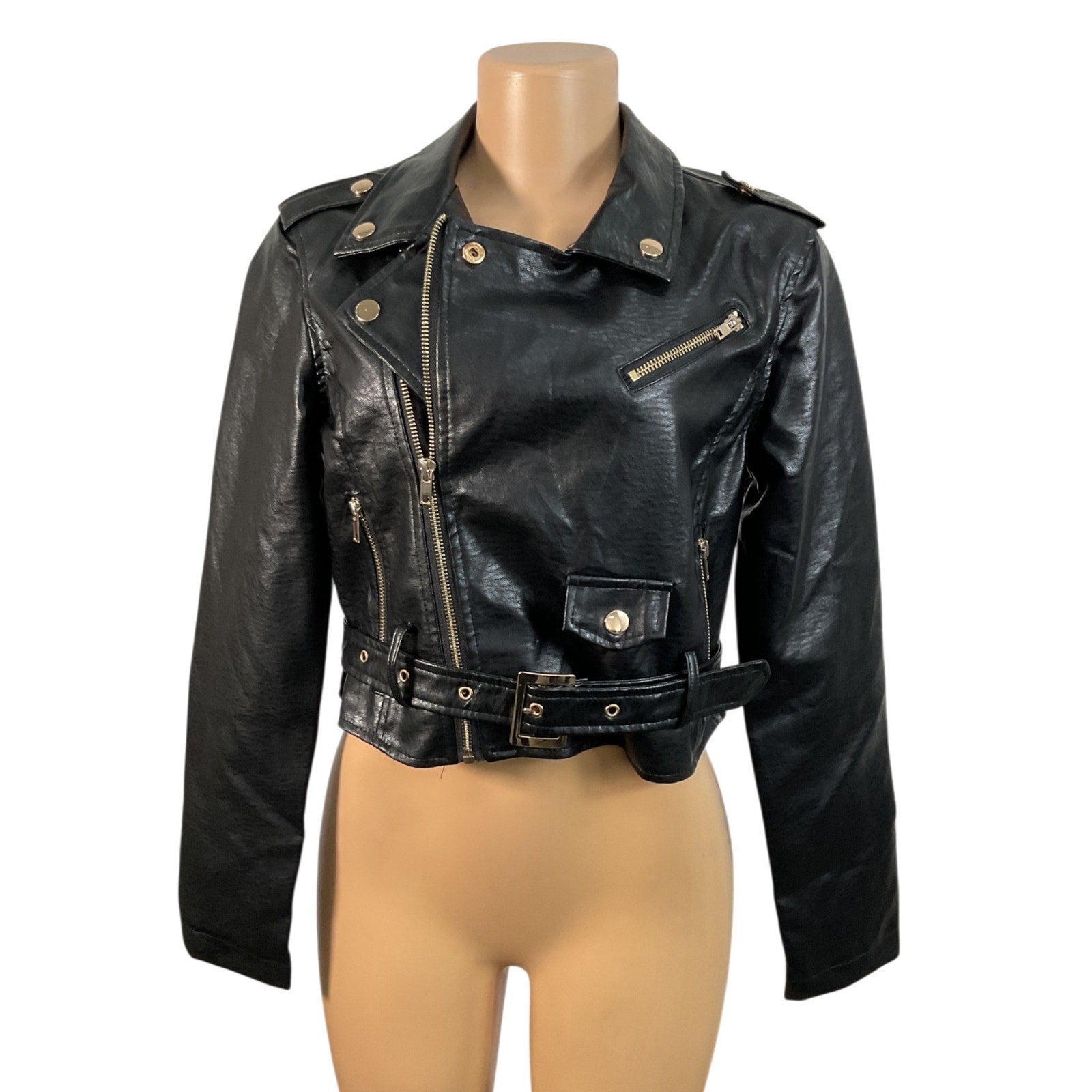 Chaqueta S (Fashion Nova)