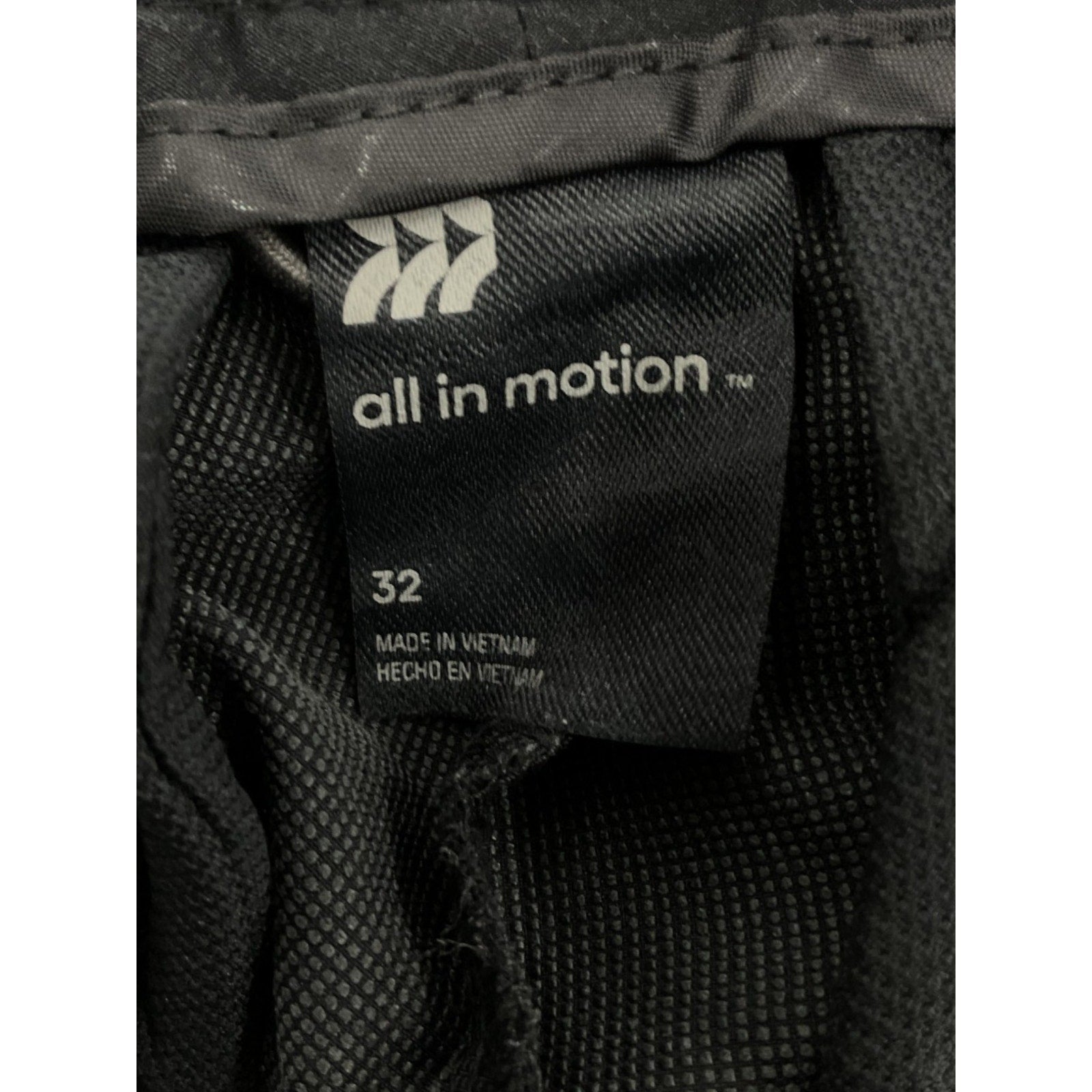Short 32 (all in motion)