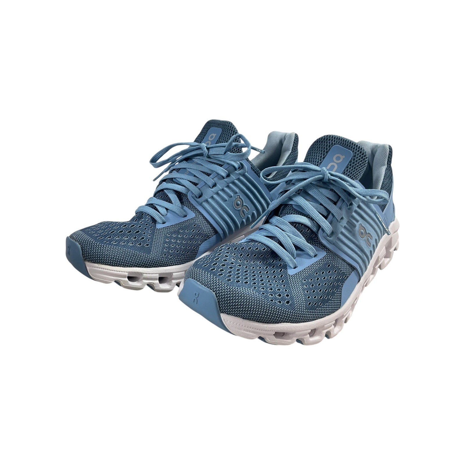 Tenis W8 (On Cloud)
