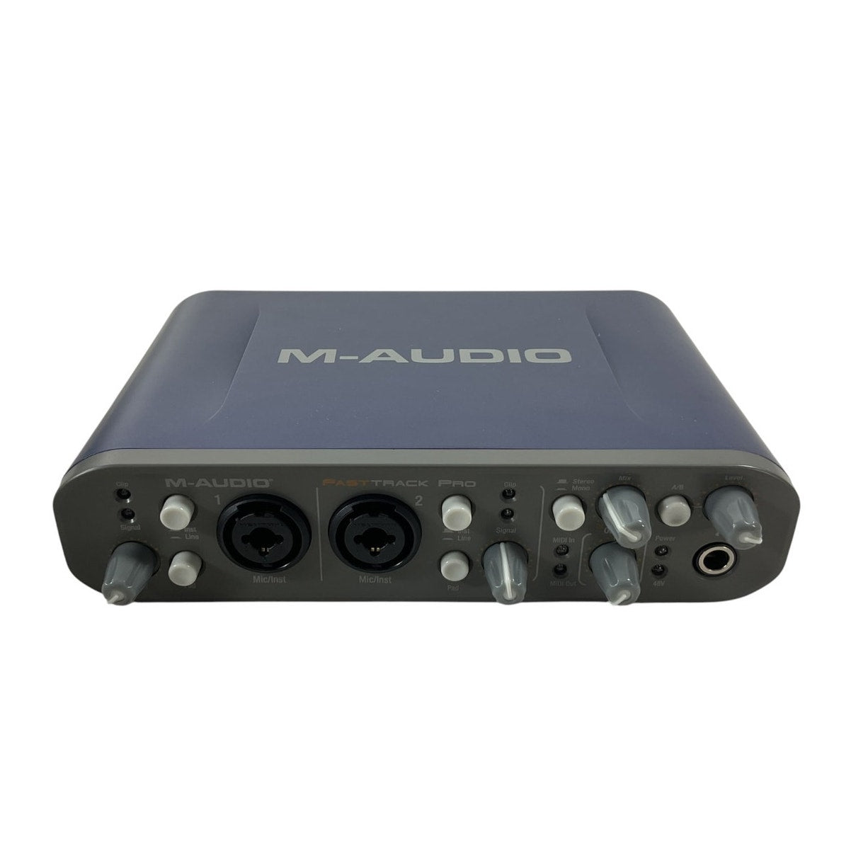 interfaz de audio y MIDI llamada M-Audio Fast Track Pro