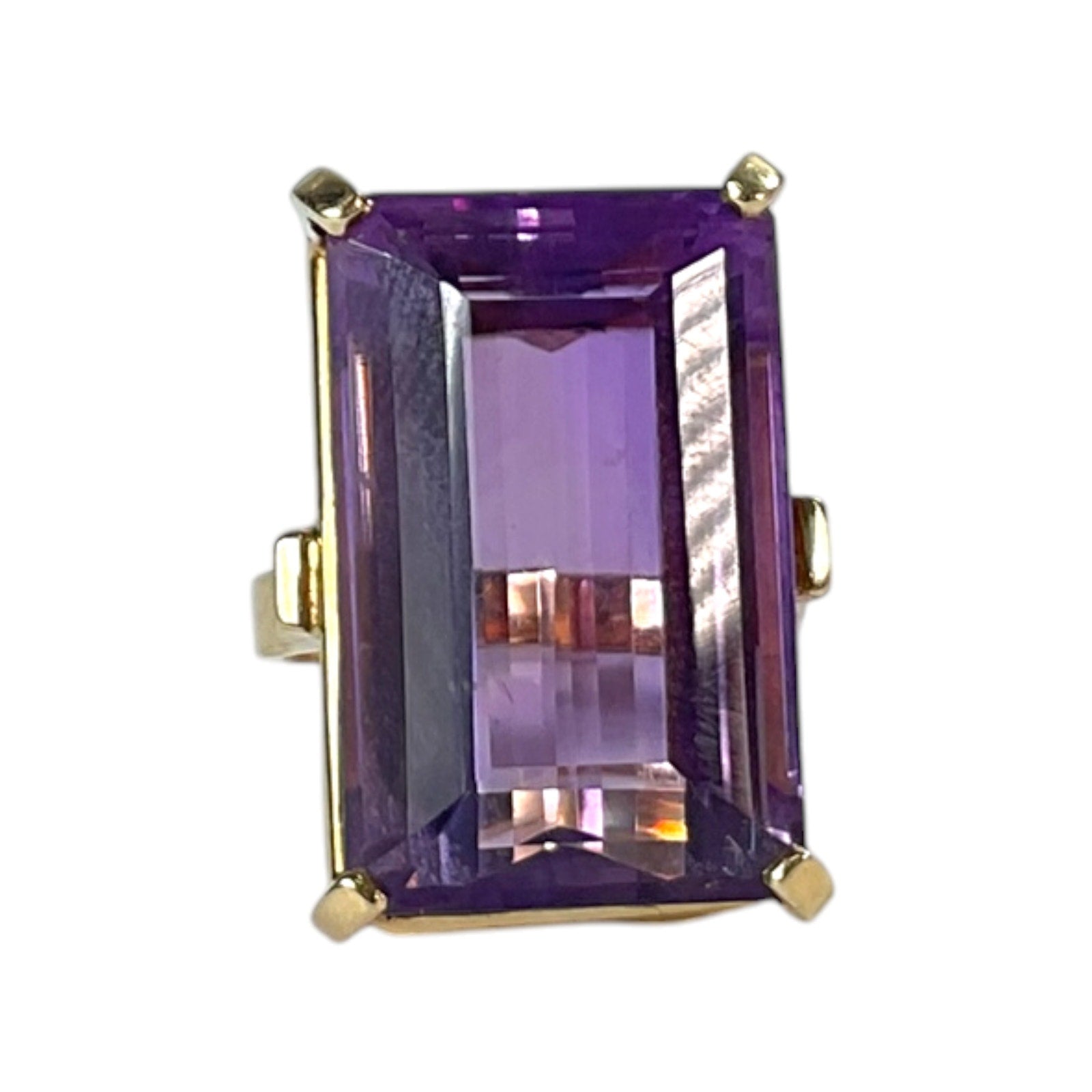 Anillo de oro