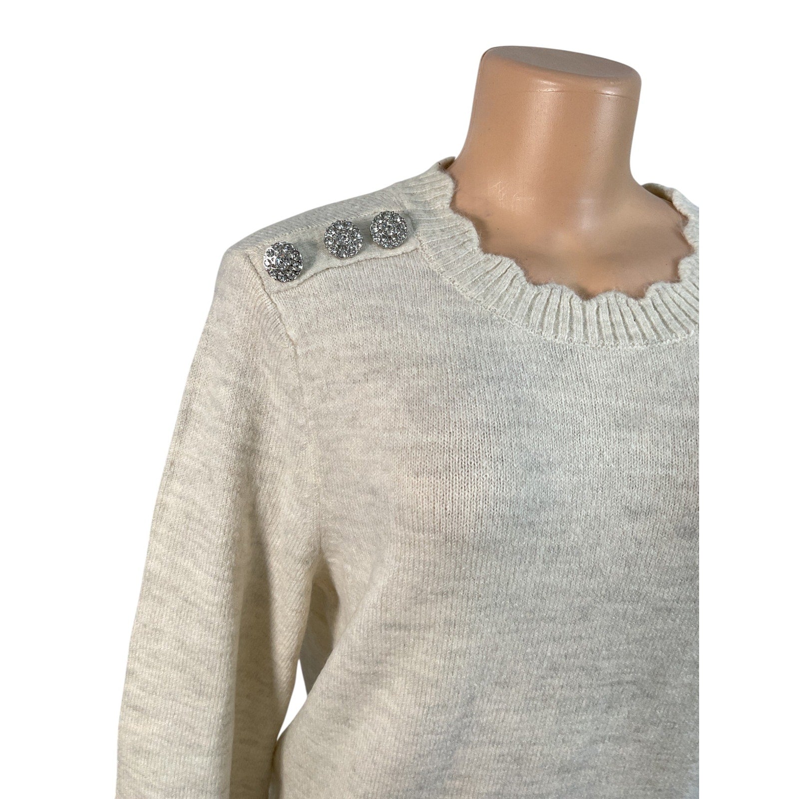 Sueter L (Crown & Ivy)