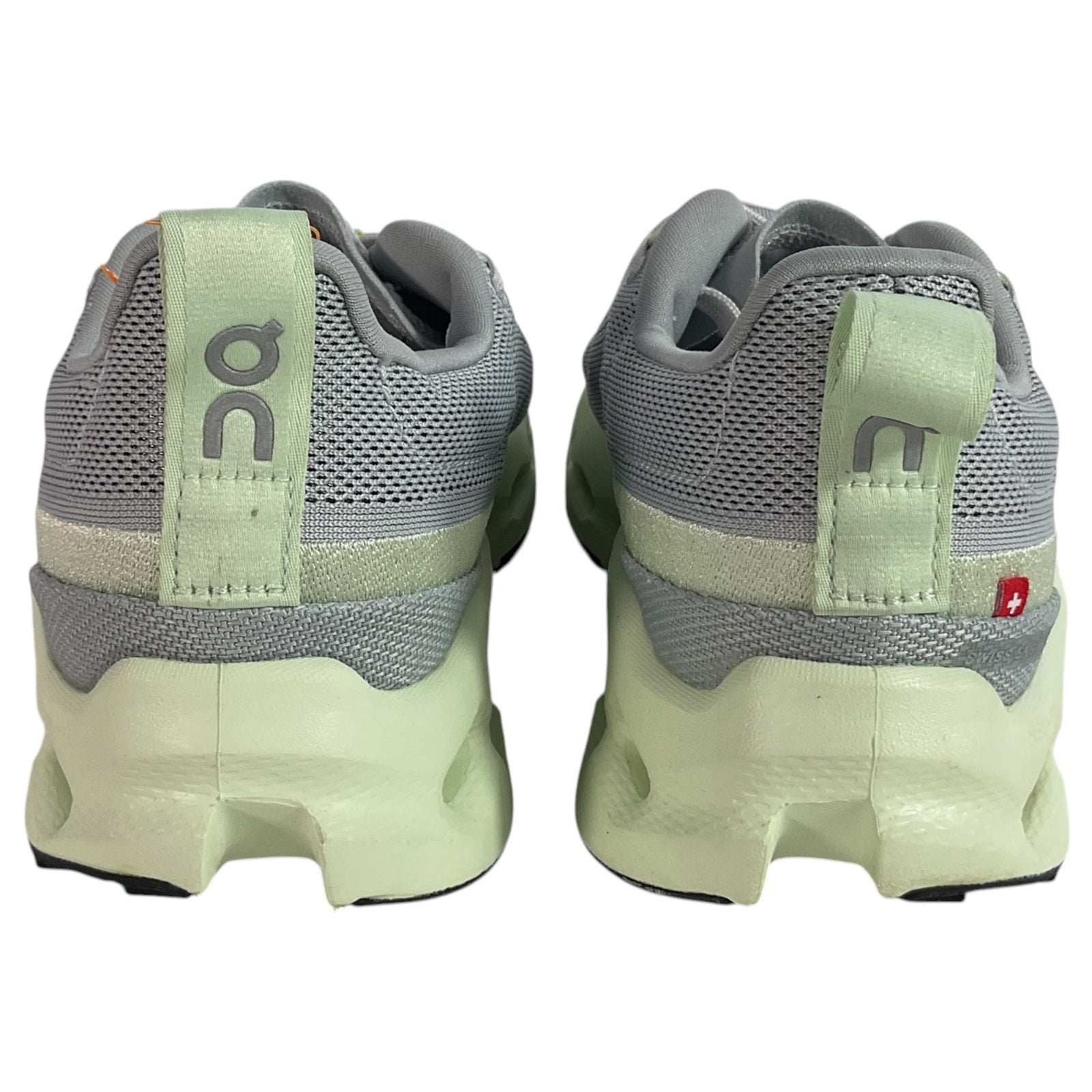 Tenis 8.5 (On Cloud)