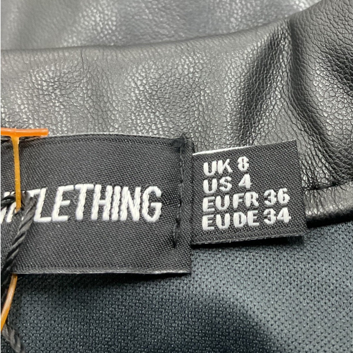 Chaqueta 4 (PrettyLittleThing)