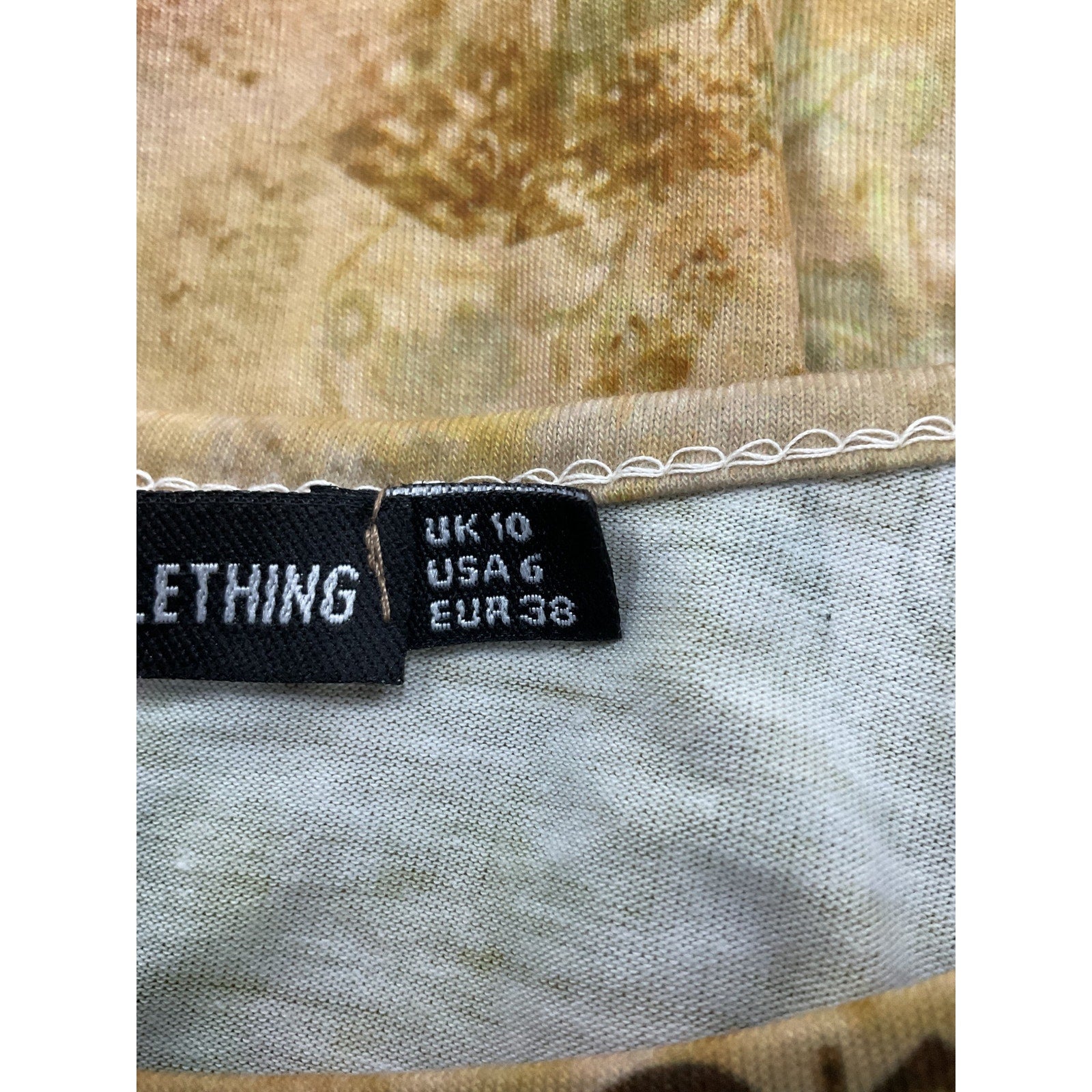 Blusa 6 (PRETTYLITTLETHING)