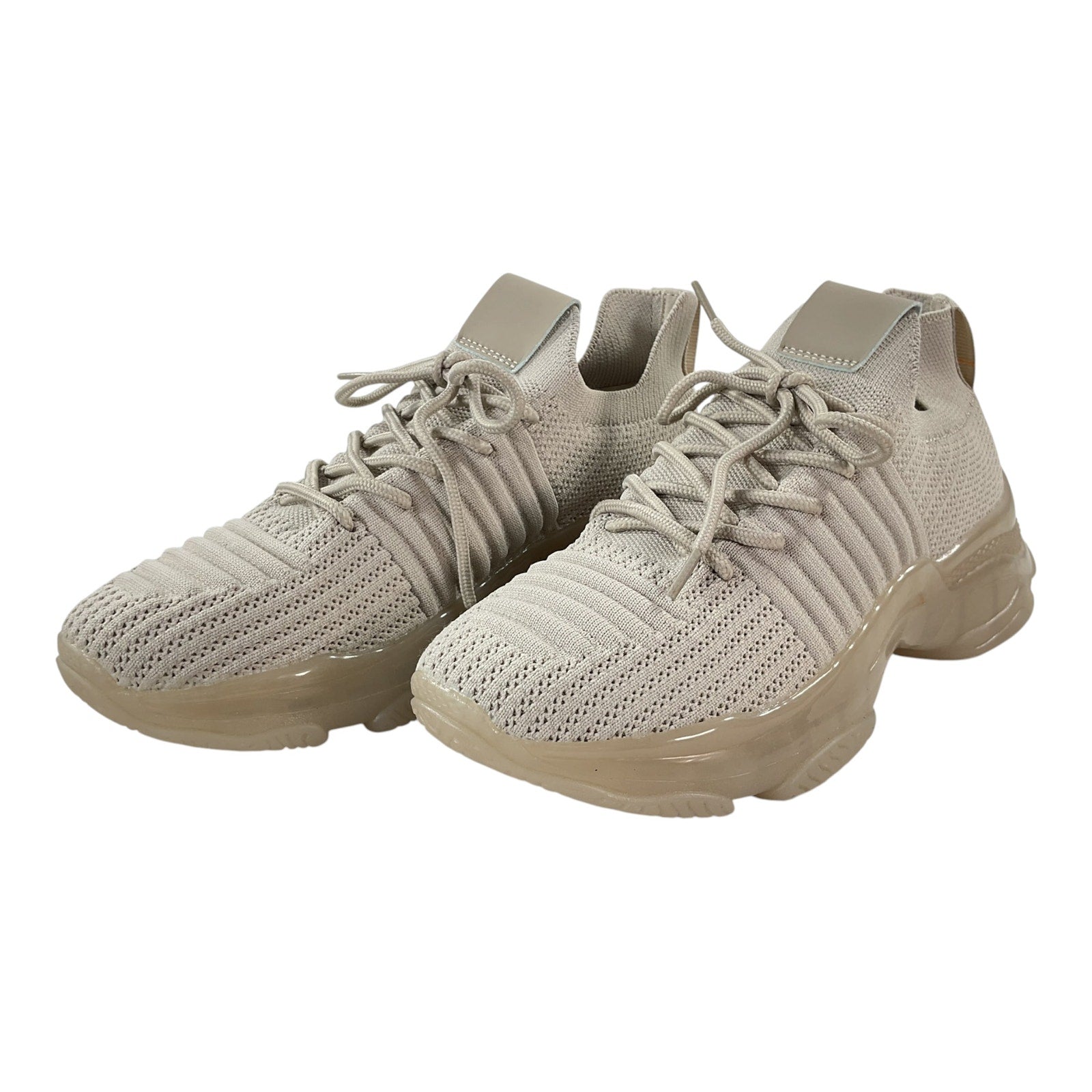 Tenis 8.5