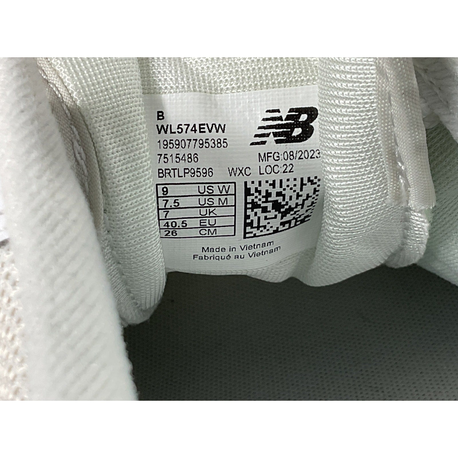 Tenis 9 (New Balance)