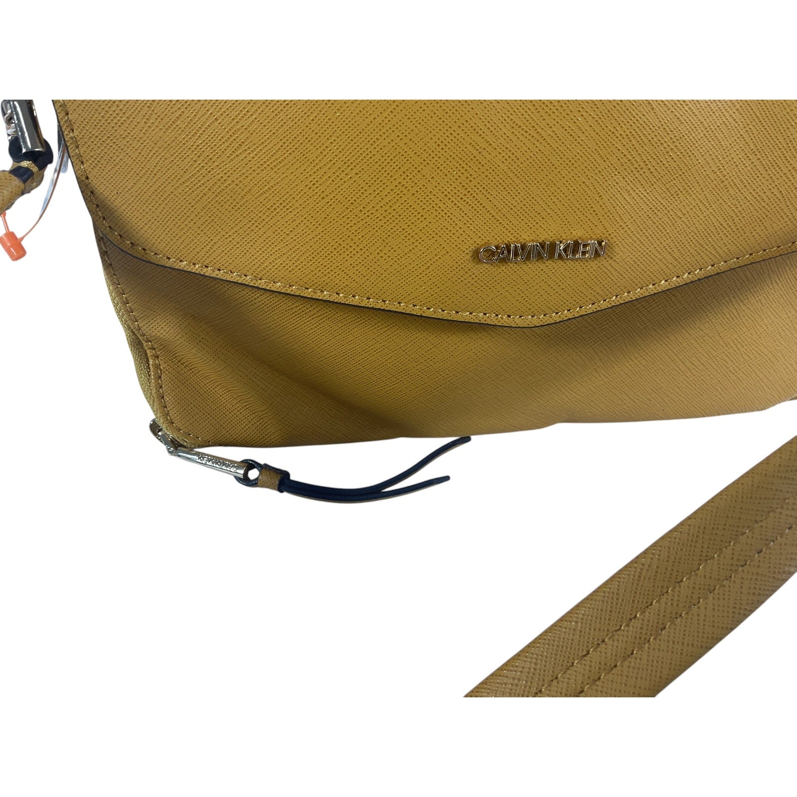 Cartera (Calvin Klein)