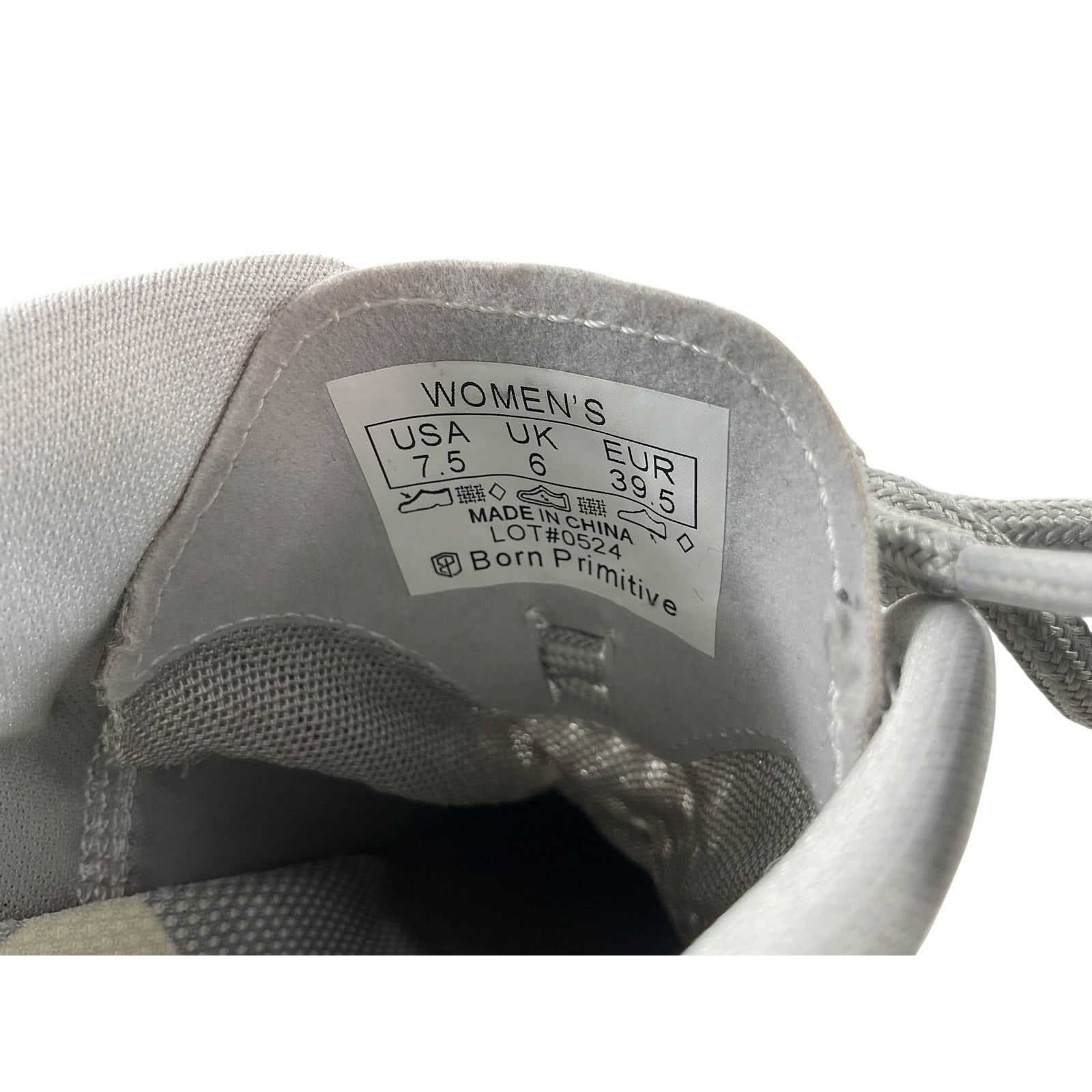 Tenis 7.5 (Born Primitive)