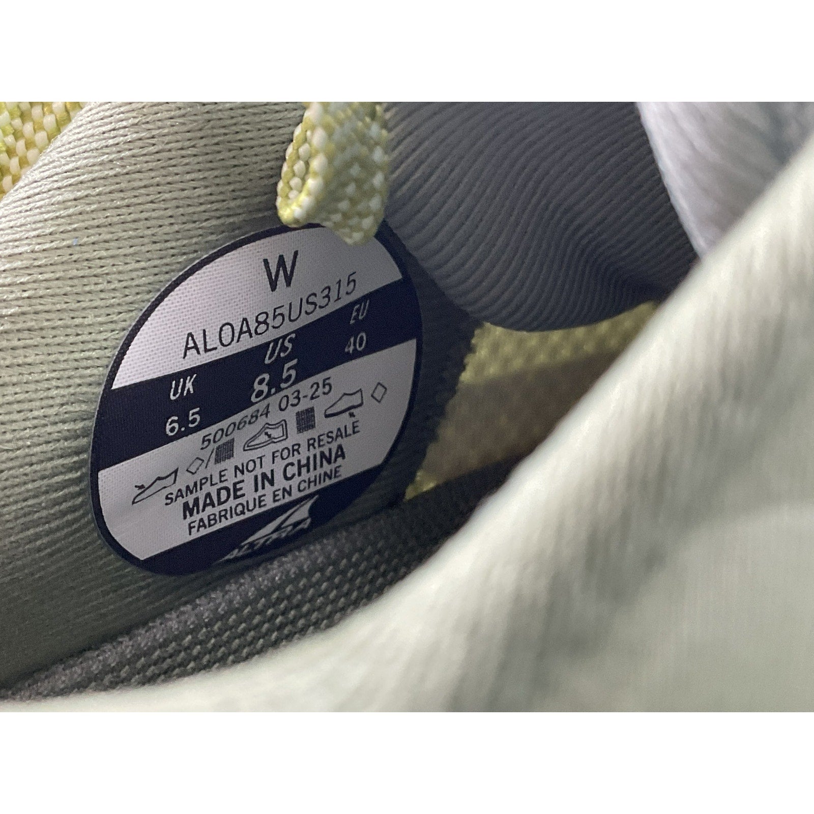 Tenis 8.5 (ALTRA)