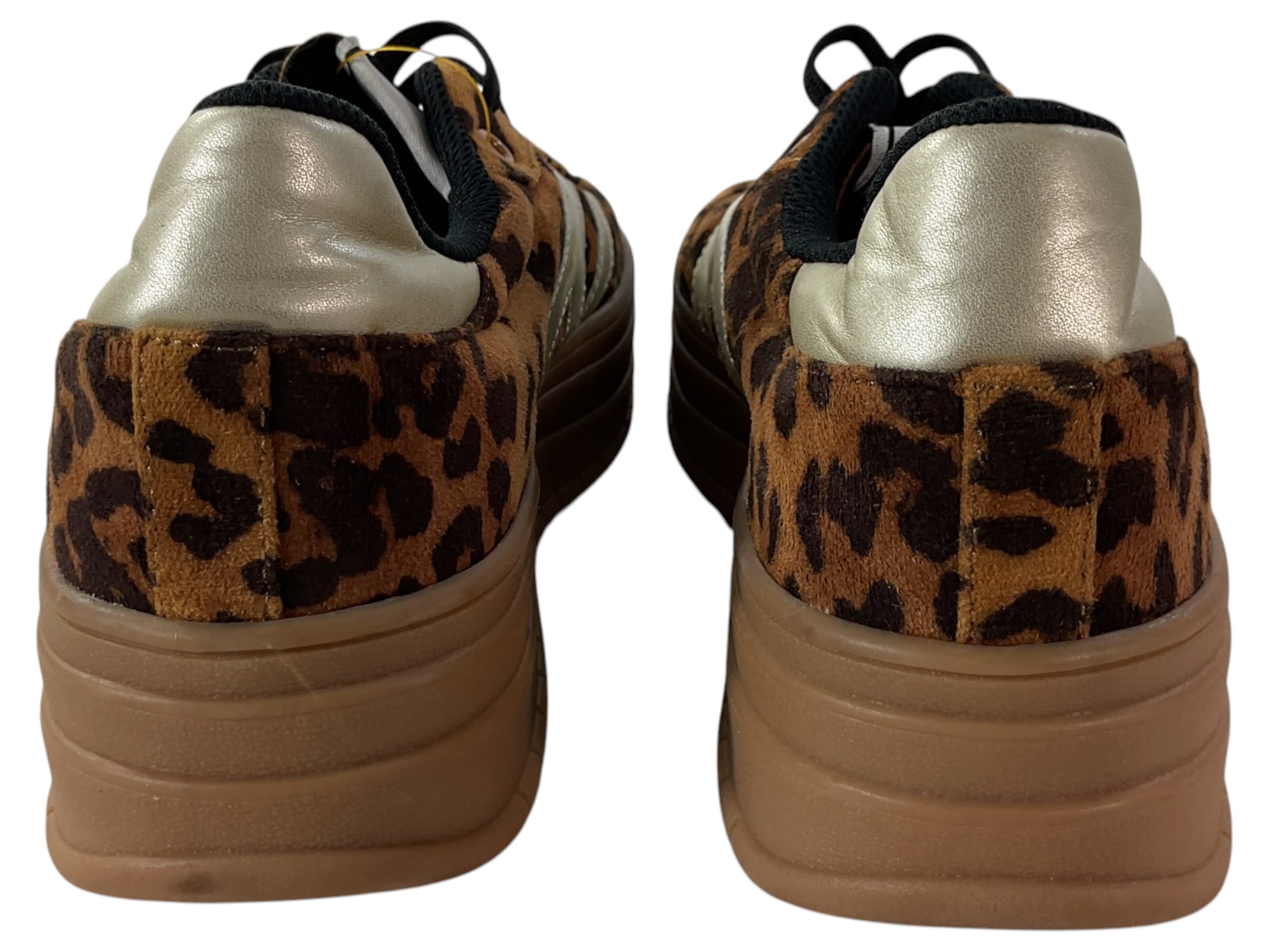Tenis 8.5